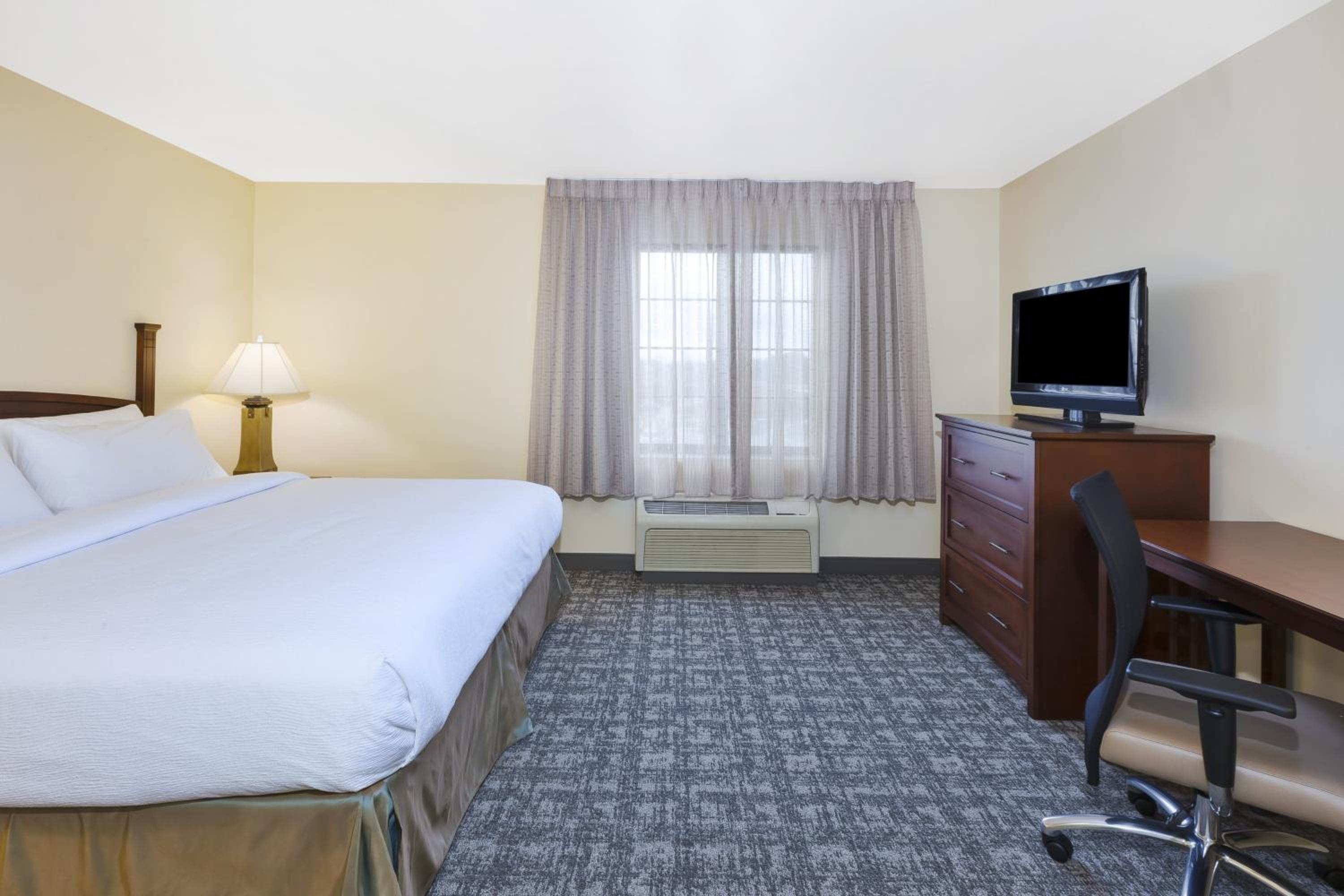 One-Bedroom King Suite - Photo 2