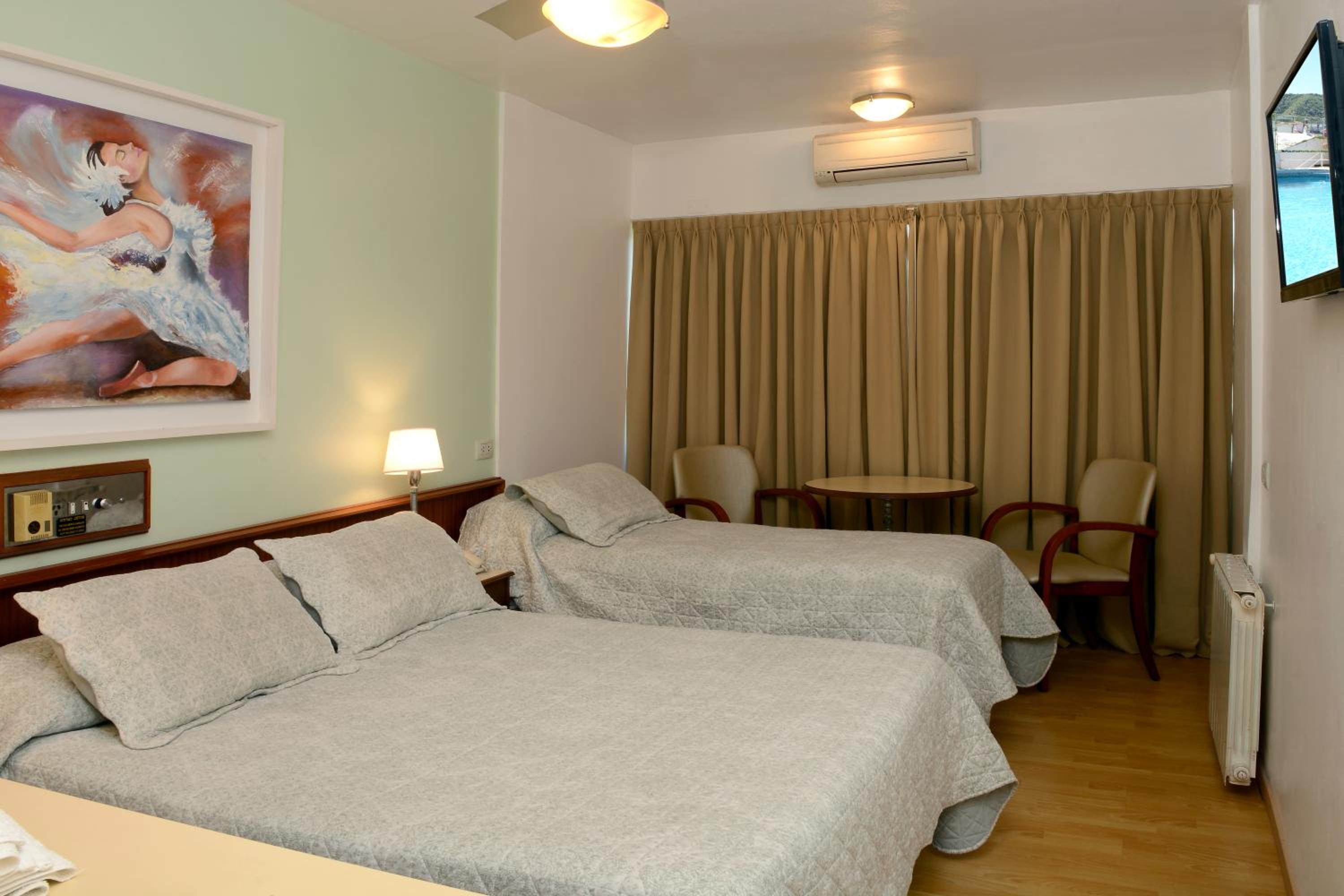 Triple Room photo 2