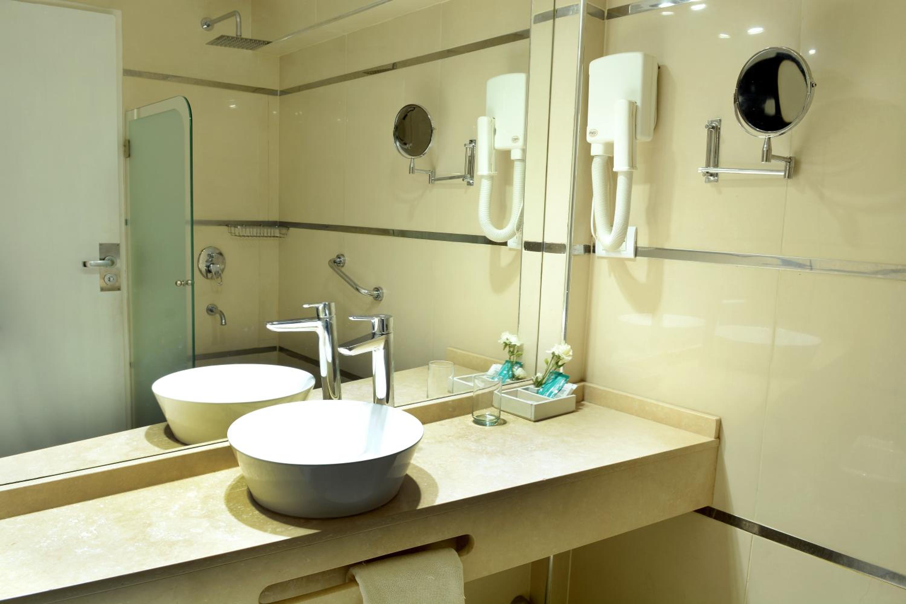 Double or Twin Room photo 3