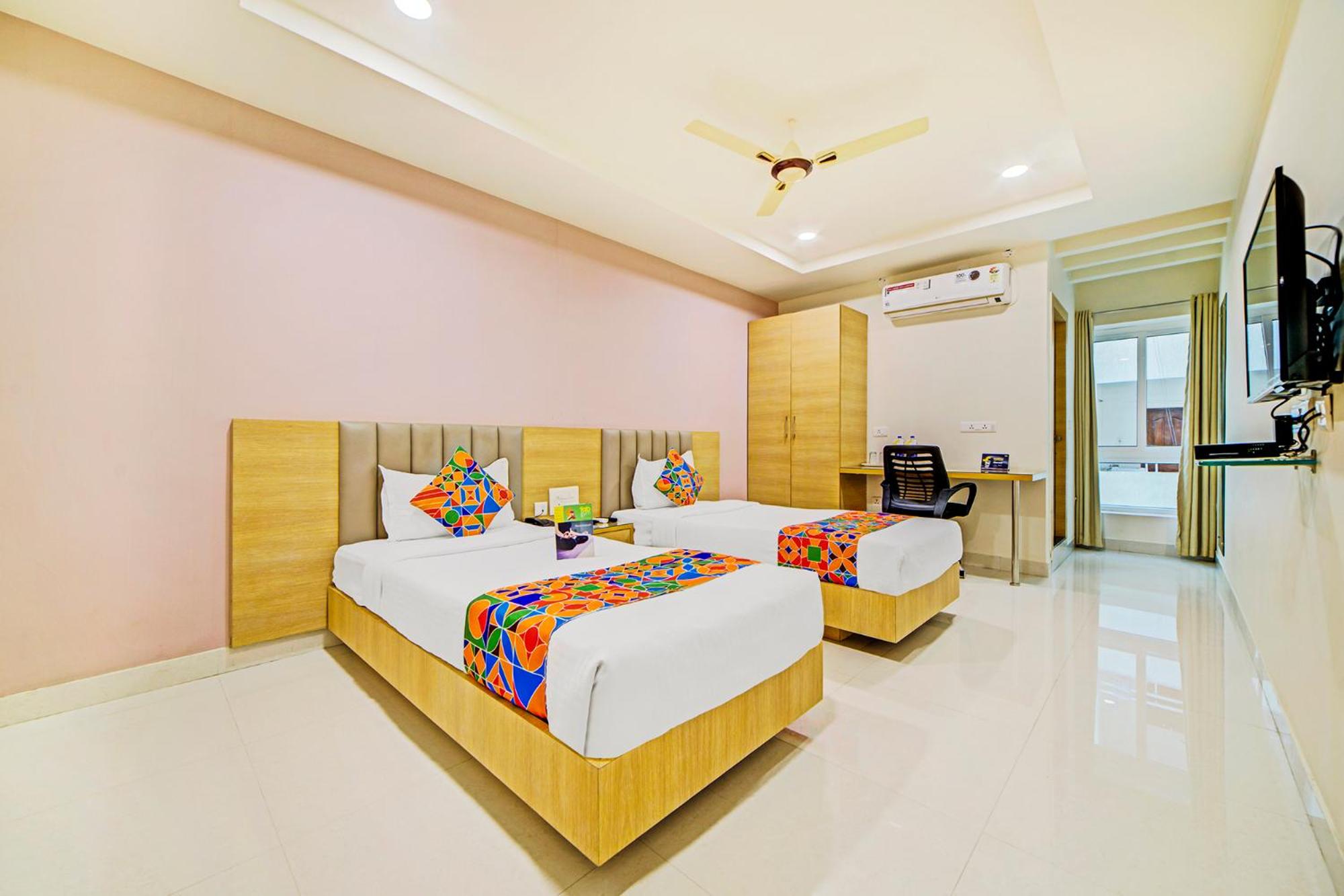 Deluxe Twin Room