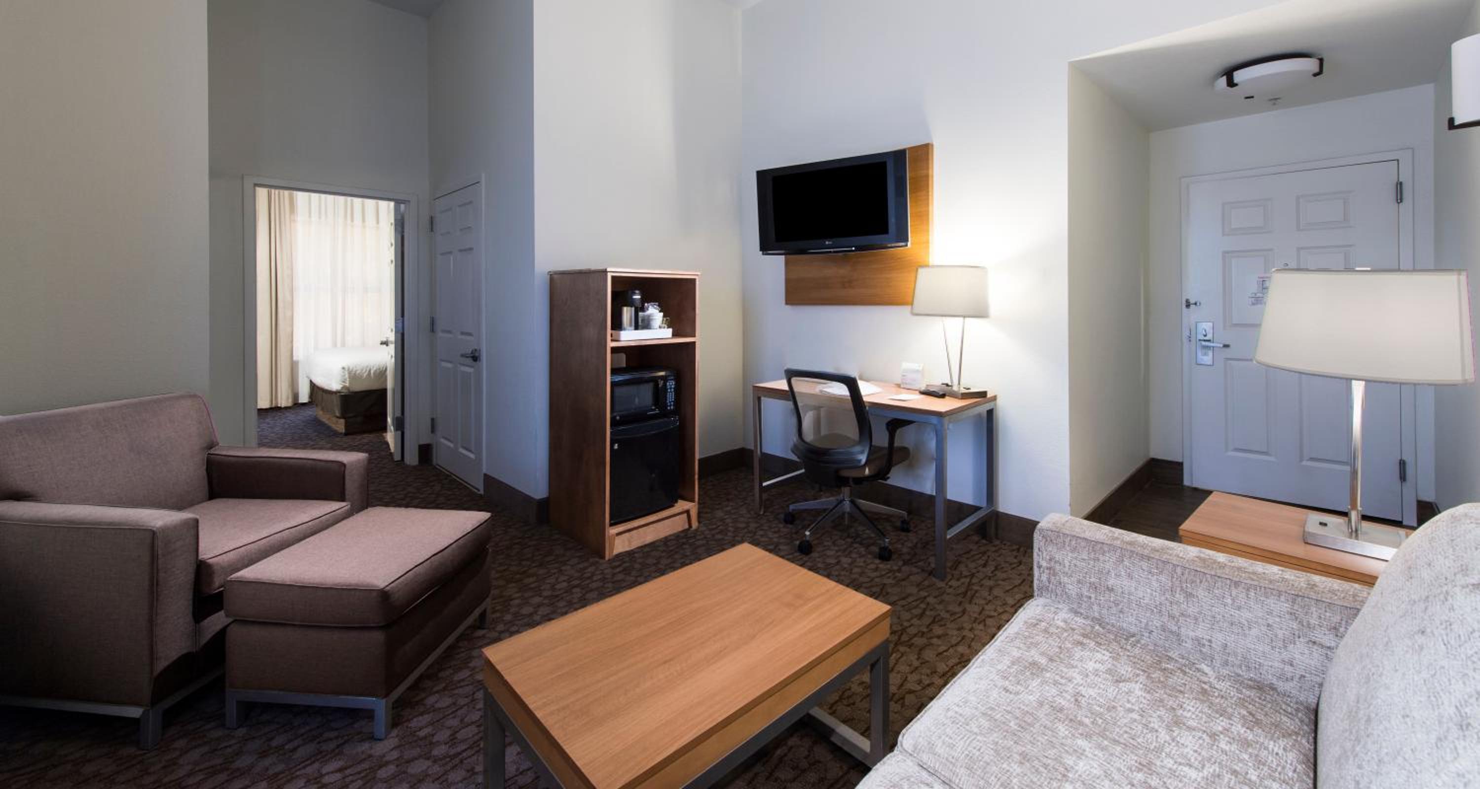 Queen Suite photo 2