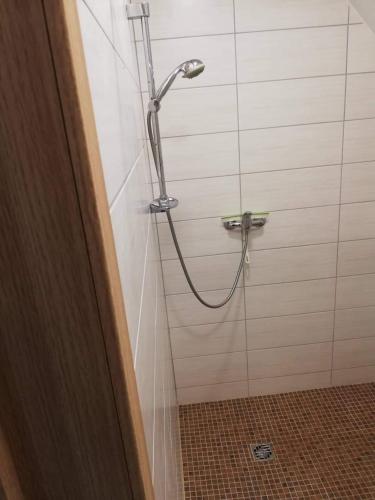 Double Room with Balcony - Photo 8