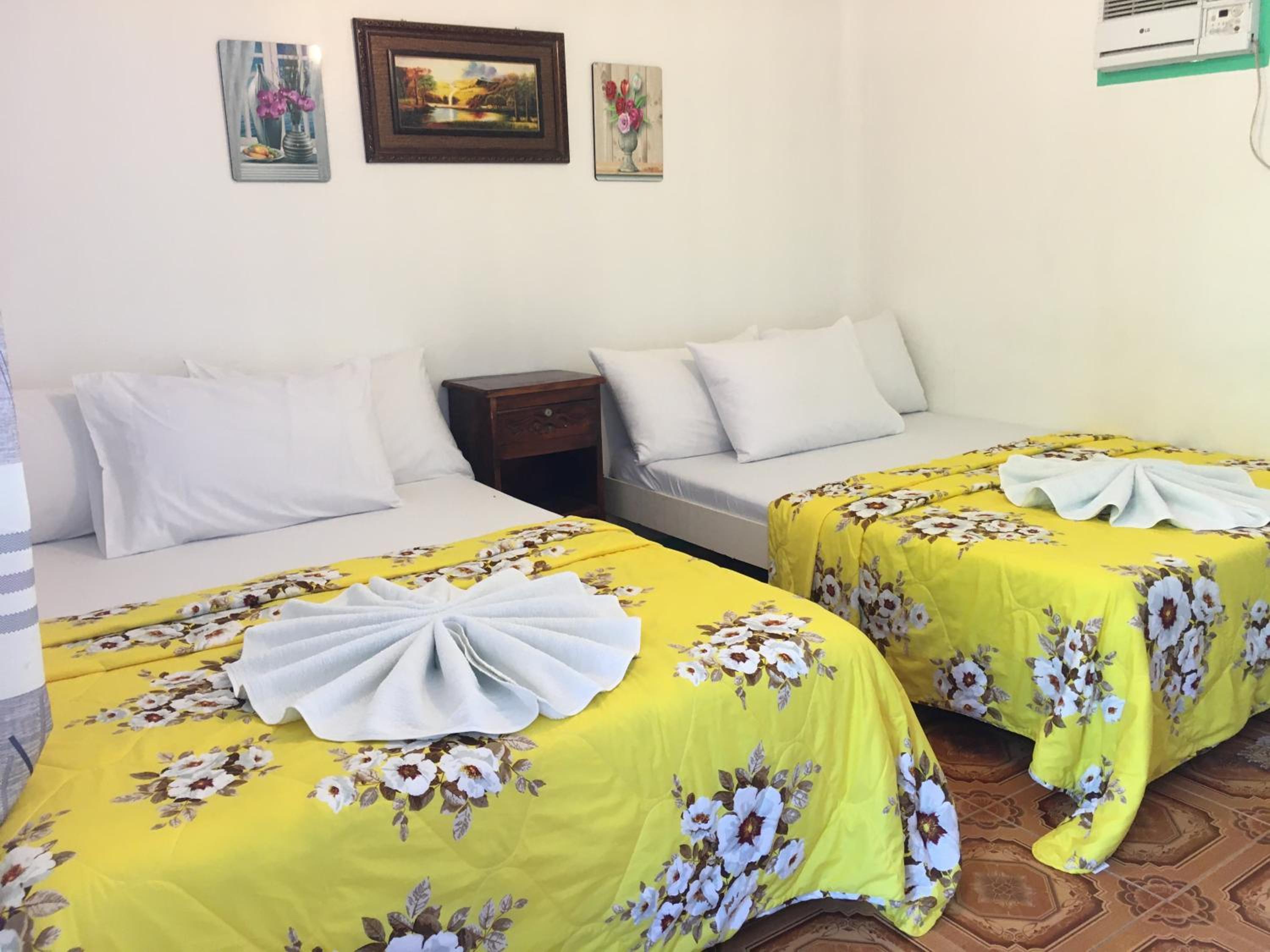Deluxe Double Room - Photo 9