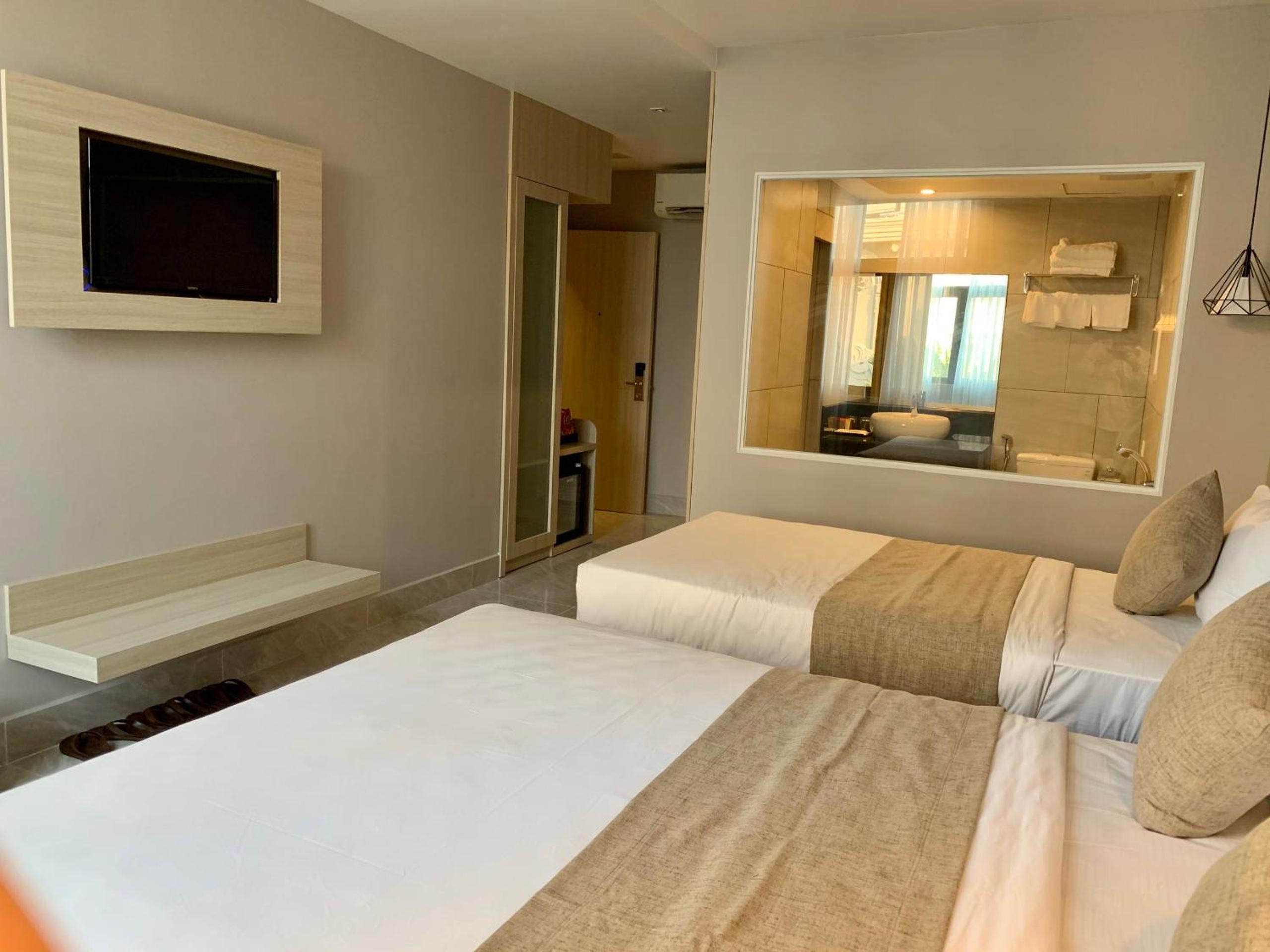 Deluxe Twin Room - Photo 3