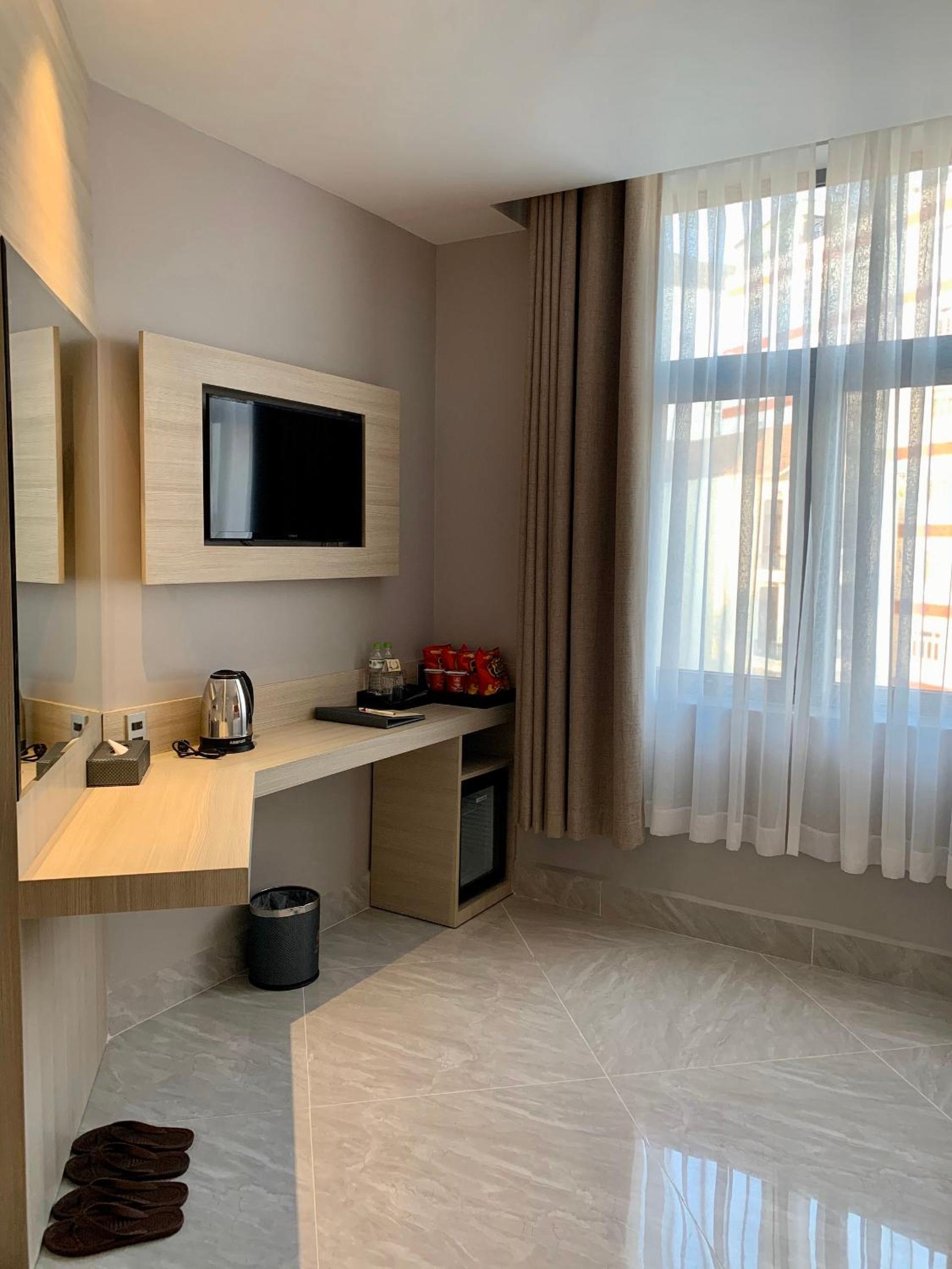Deluxe Room - Photo 4