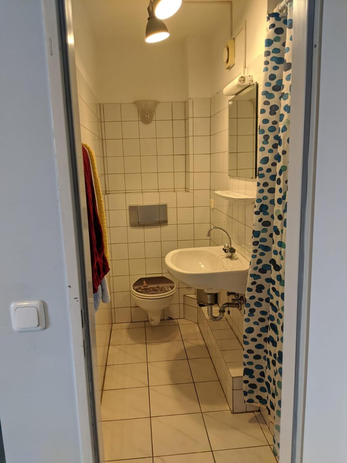 Double Room with Private Bathroom - Photo 3