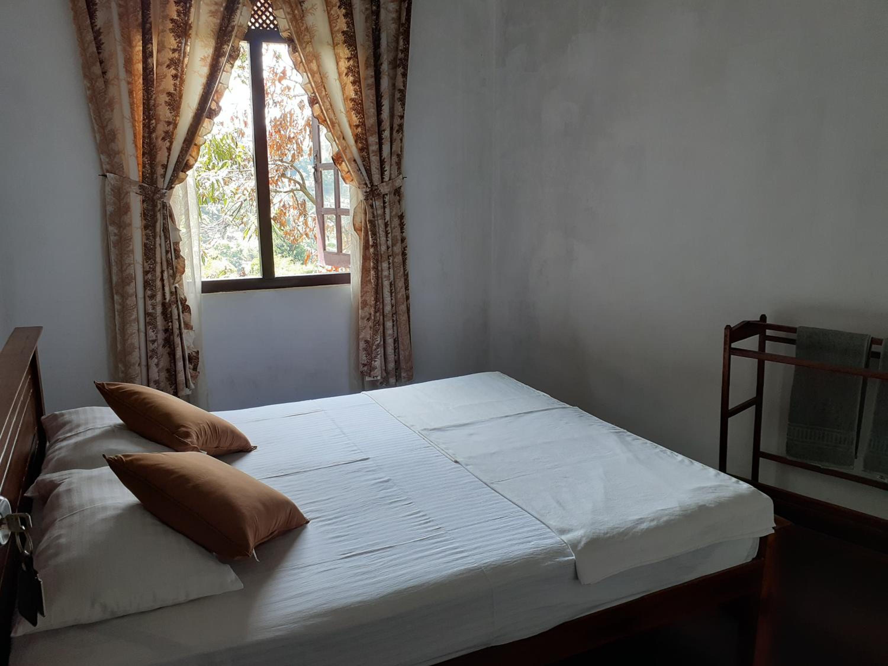 Double or Twin Room with Private External Bathroom