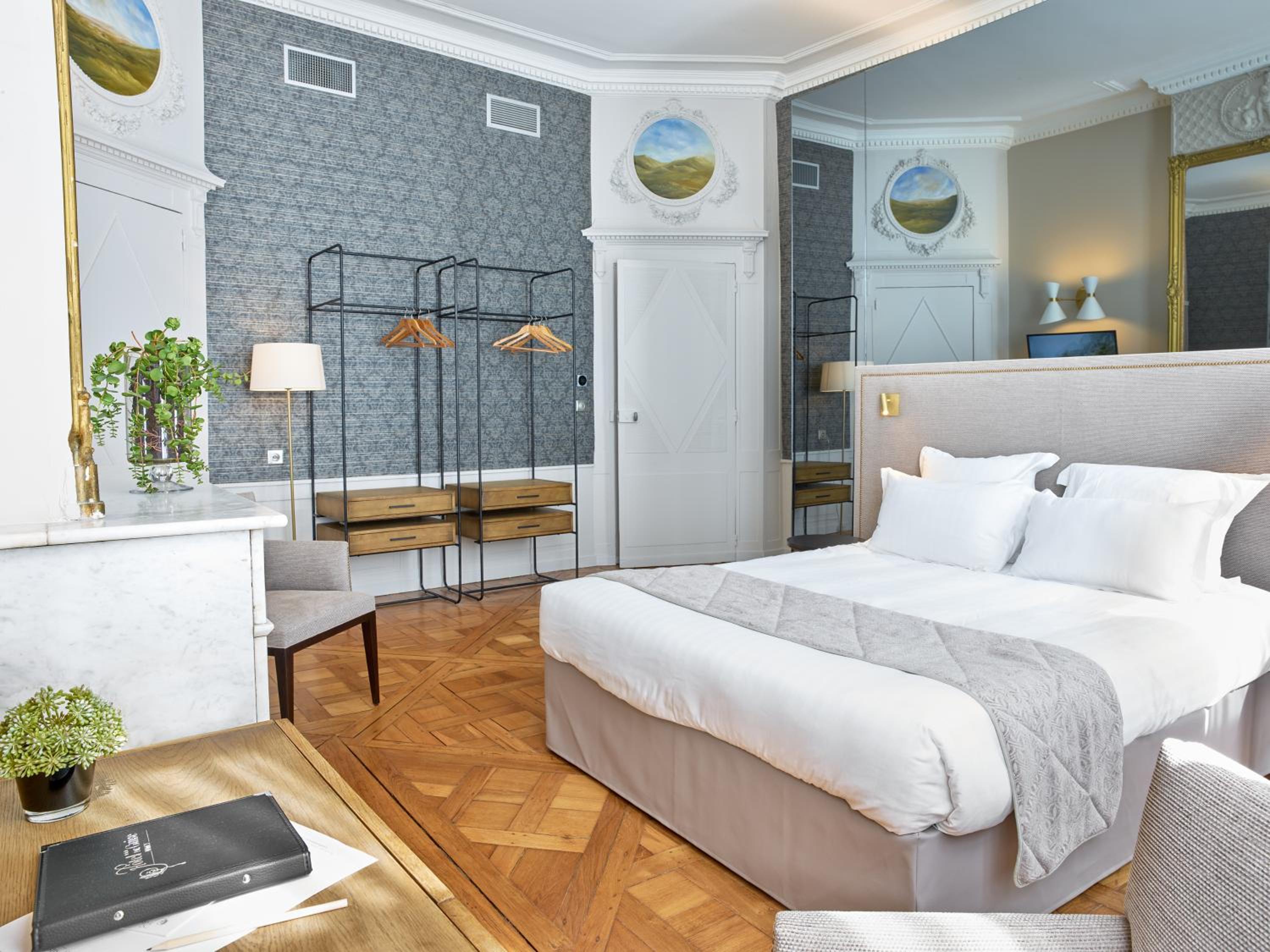 Exclusive Double Room - Street View