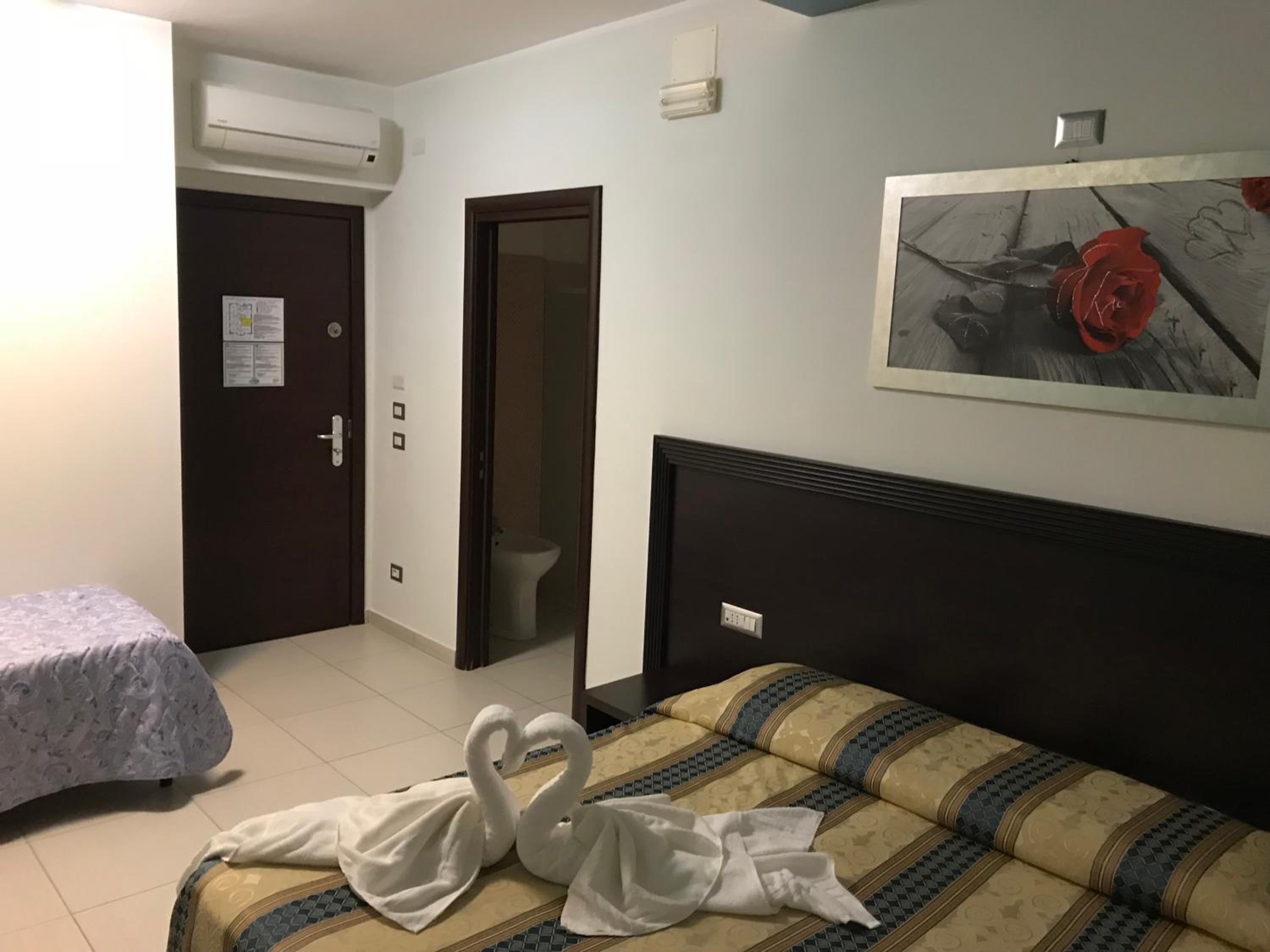 Classic Triple Room photo 1