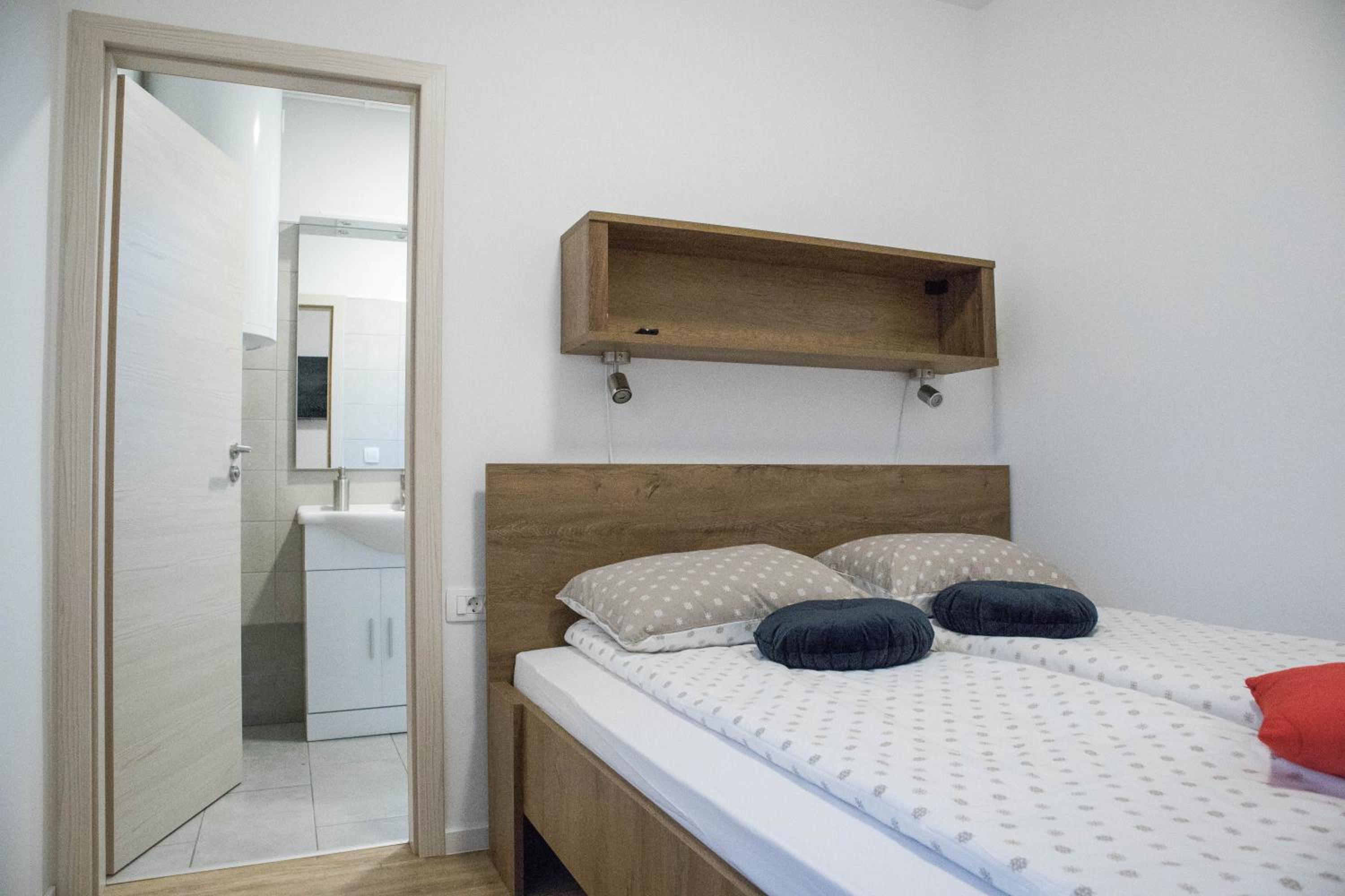 Studio Apartment - Photo 4