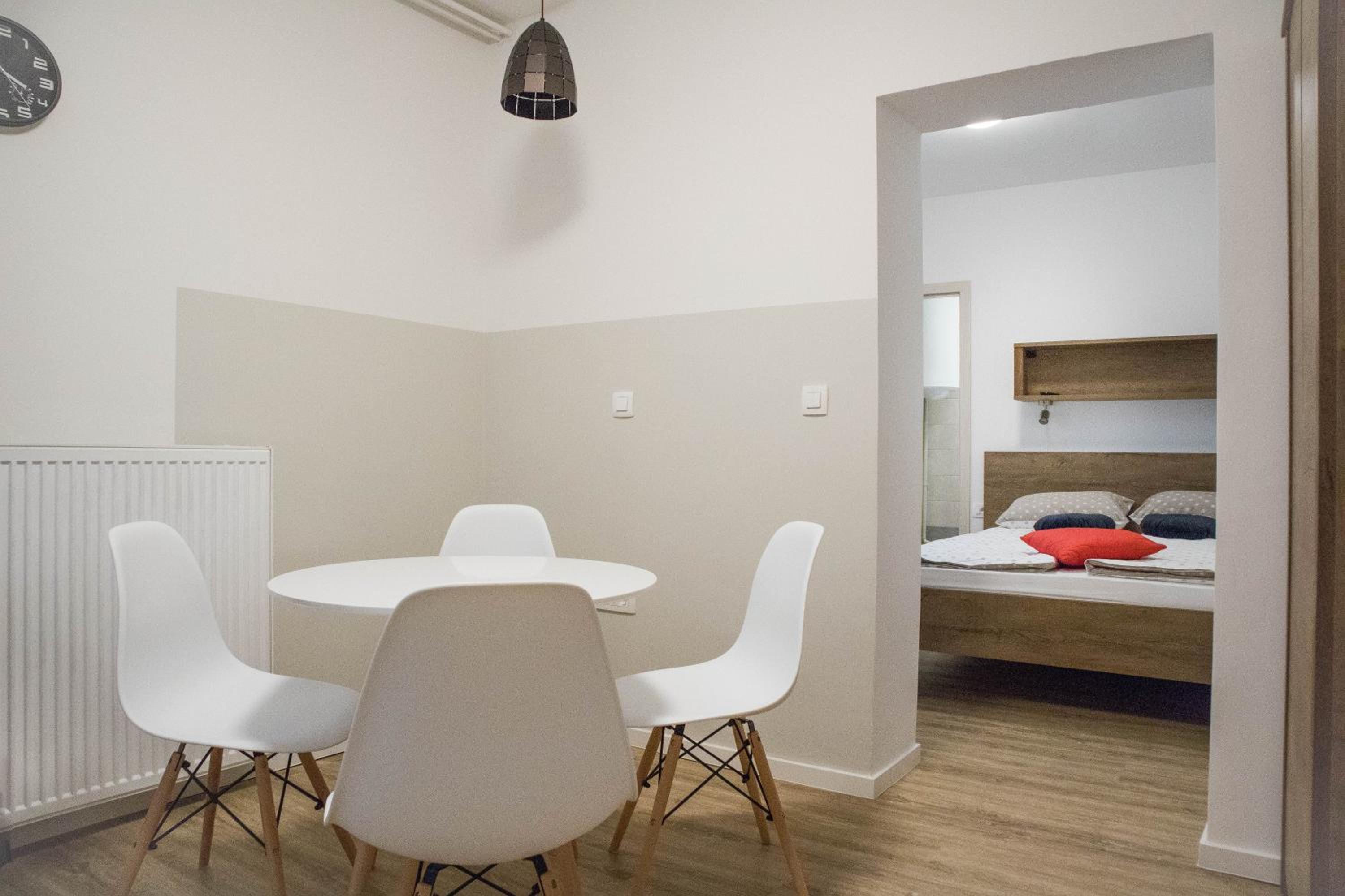 Studio Apartment - Photo 5