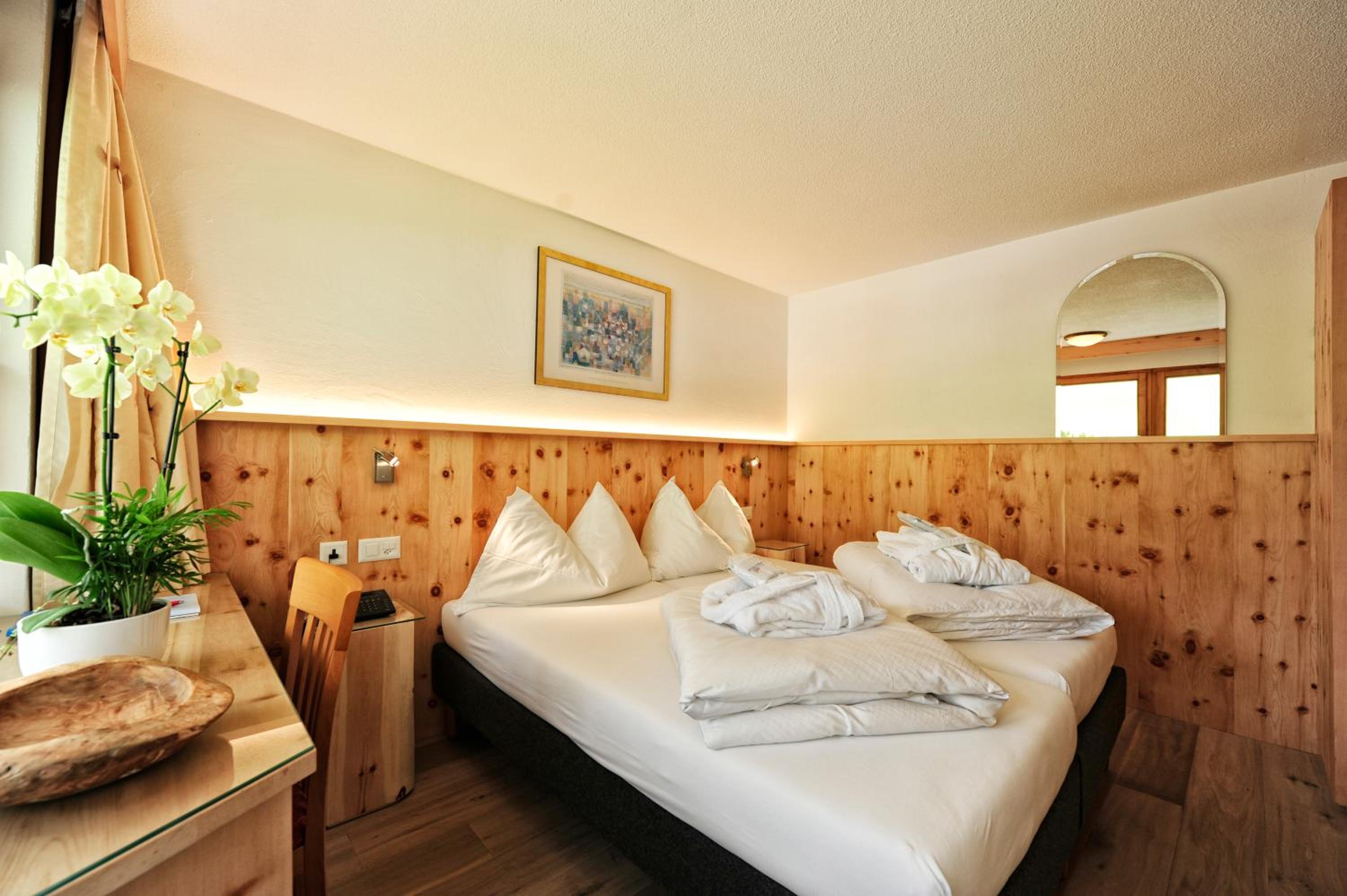 Superior Double Room with North-Facing Balcony photo 1