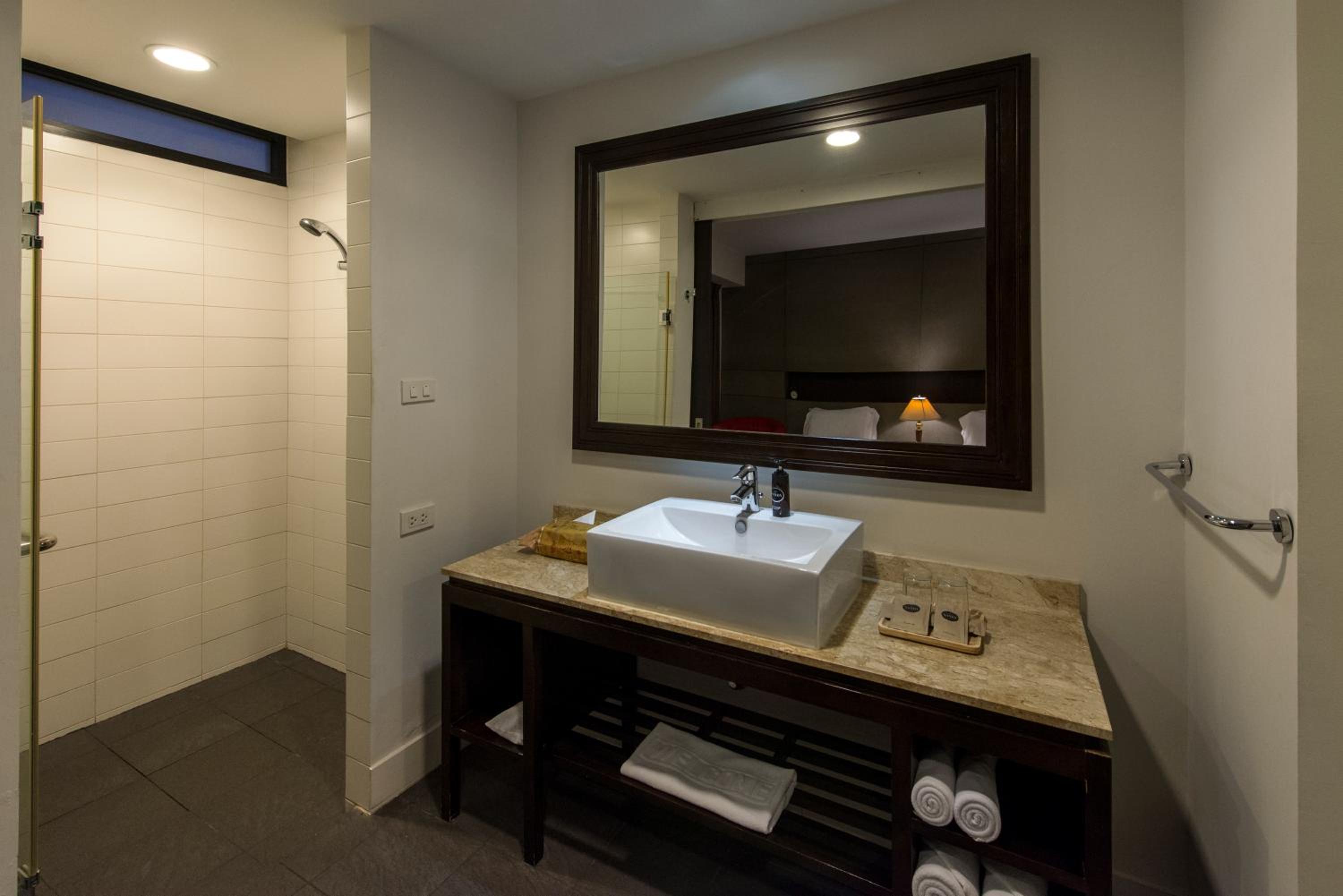 Deluxe Twin Room photo 3