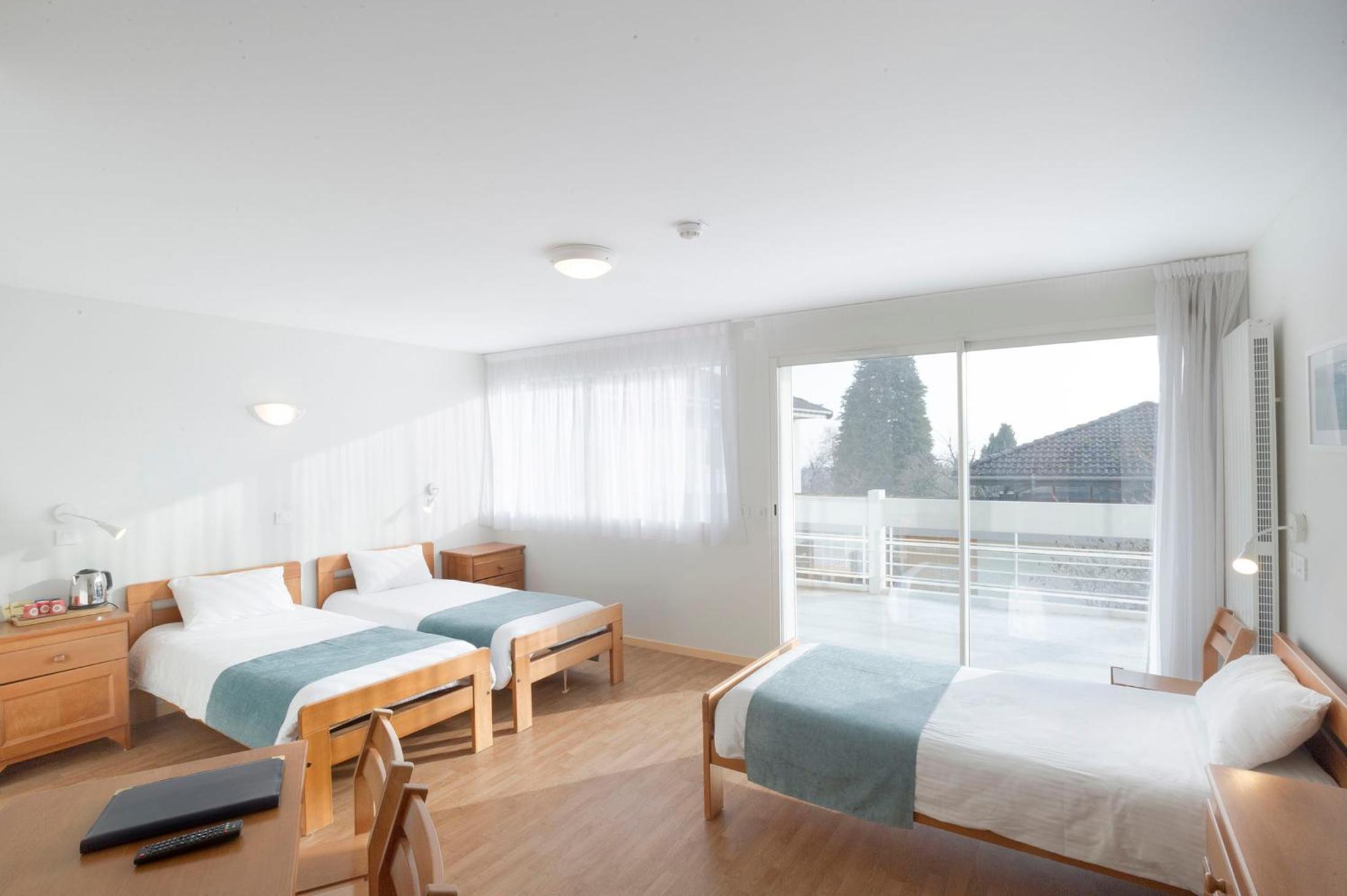 Standard triple room