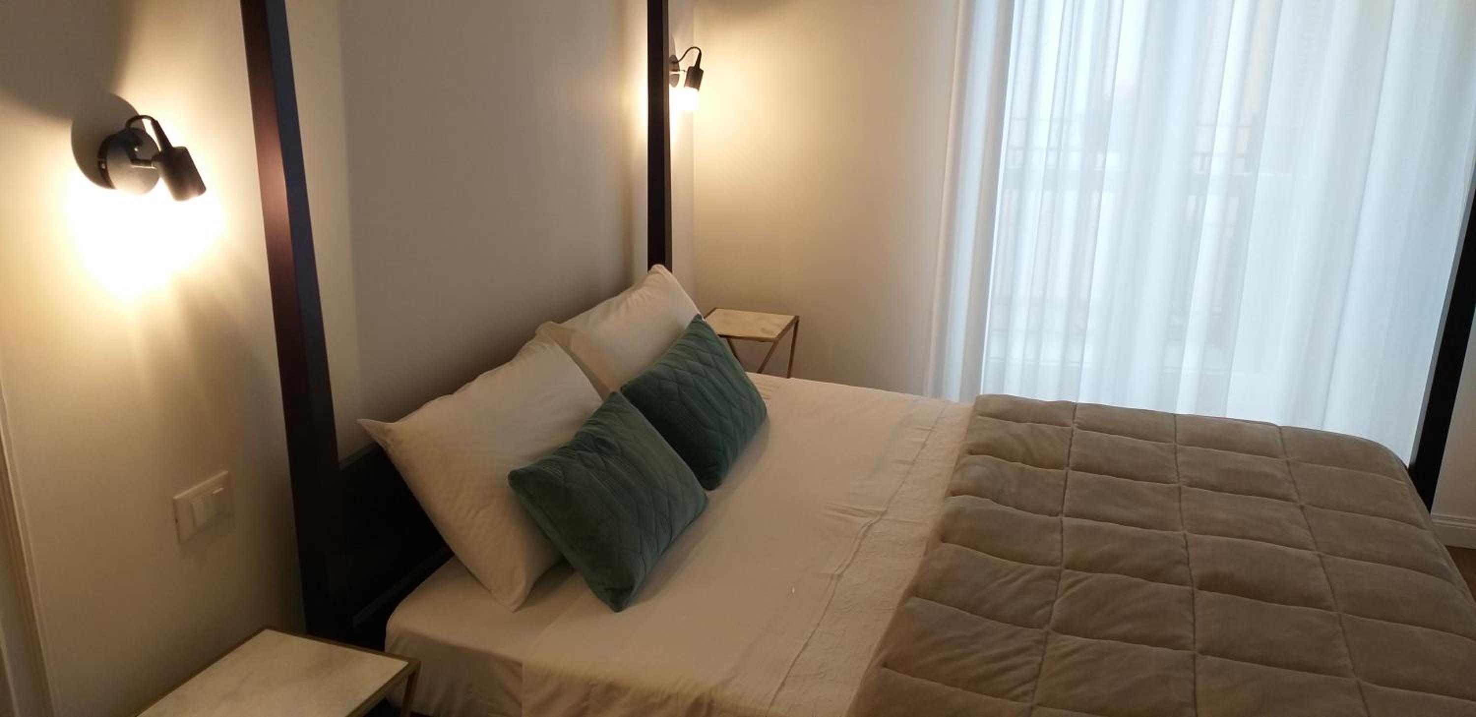 Deluxe Double Room with Shower - Photo 13