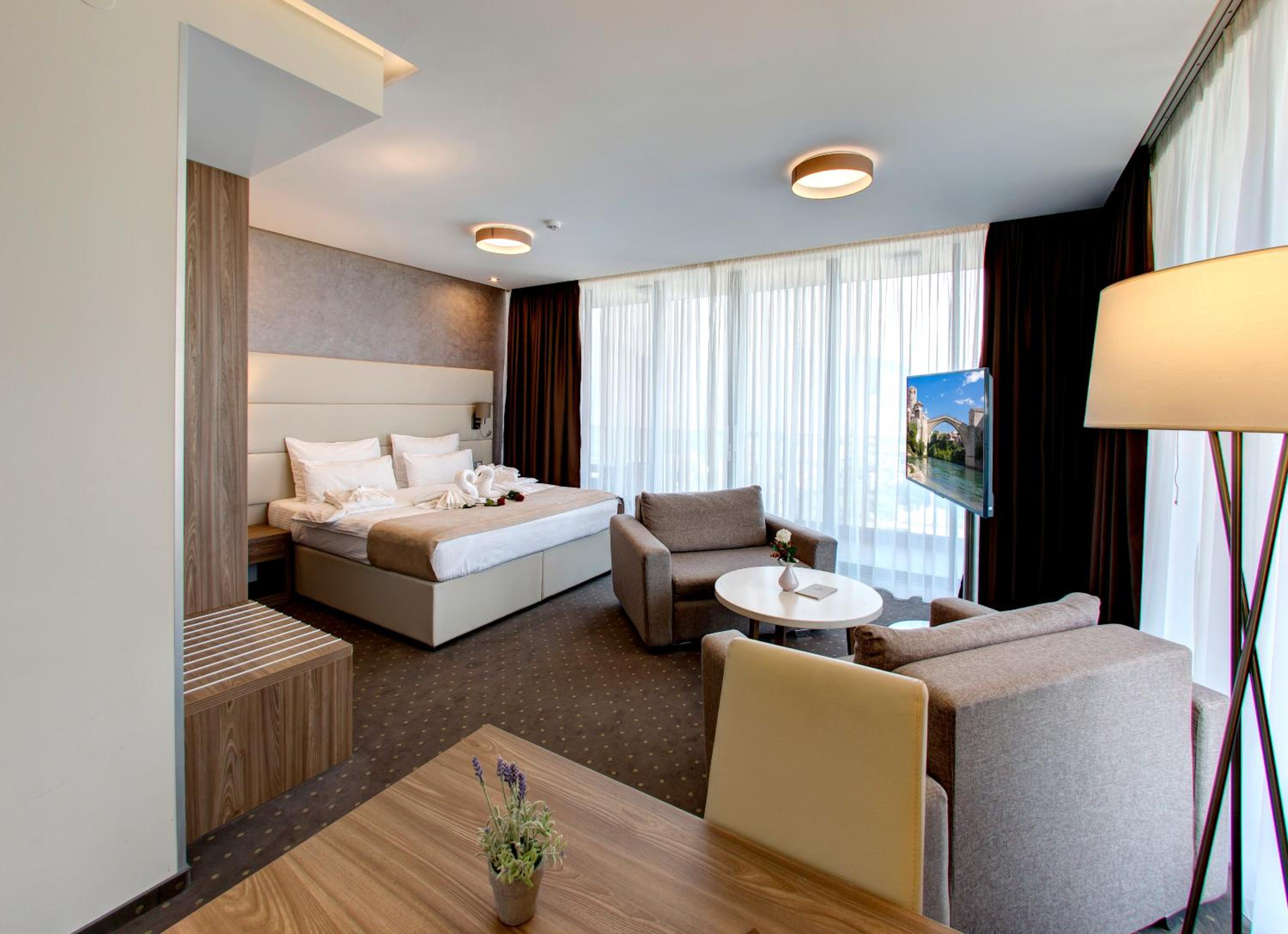 King Suite with Balcony photo 2