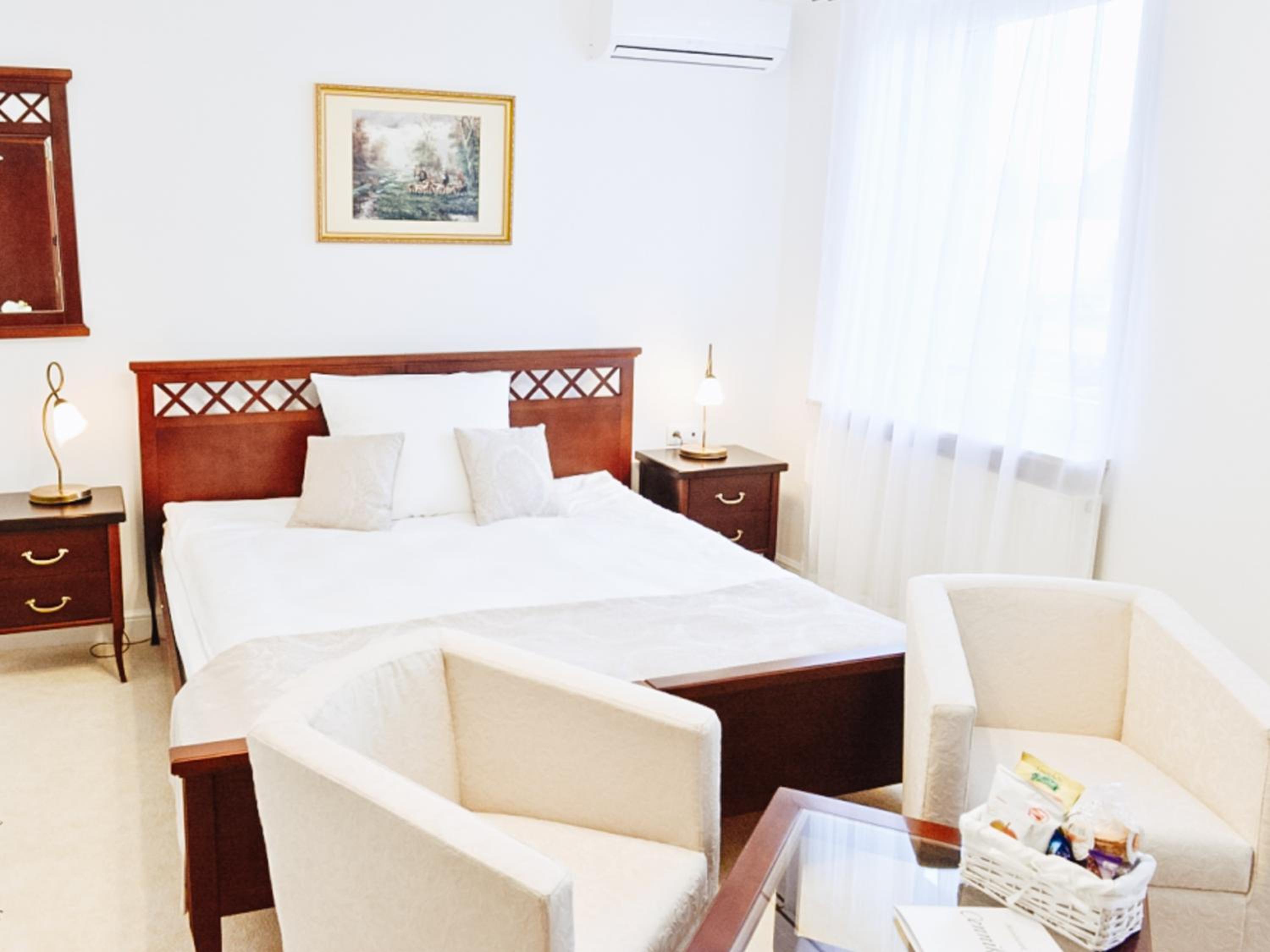 Double Room - Photo 6