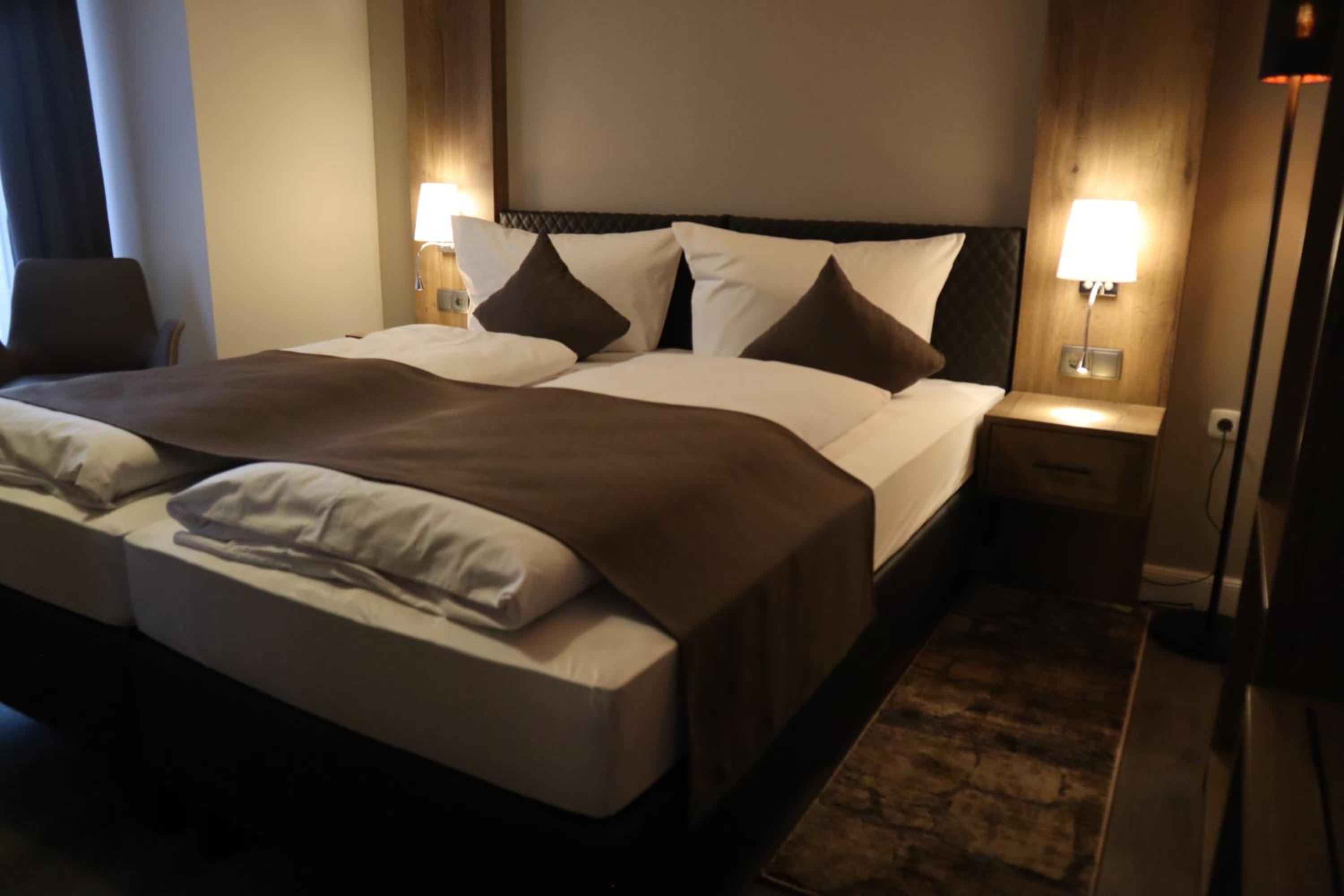 Double Room with Private Bathroom - Photo 5