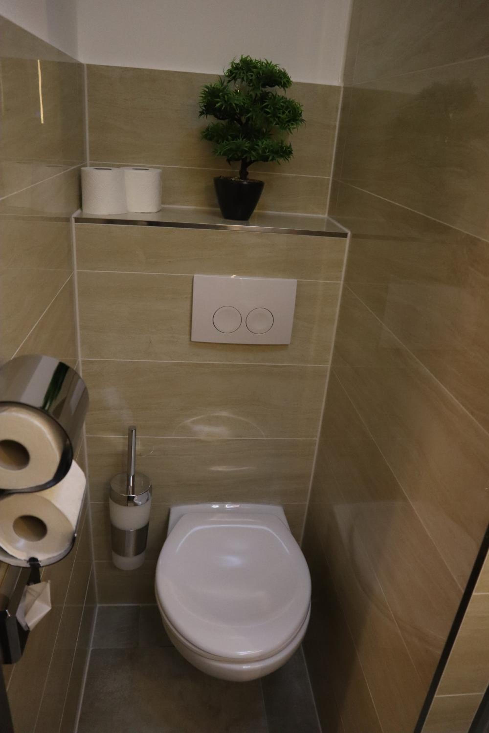 Double Room with Private Bathroom - Photo 7