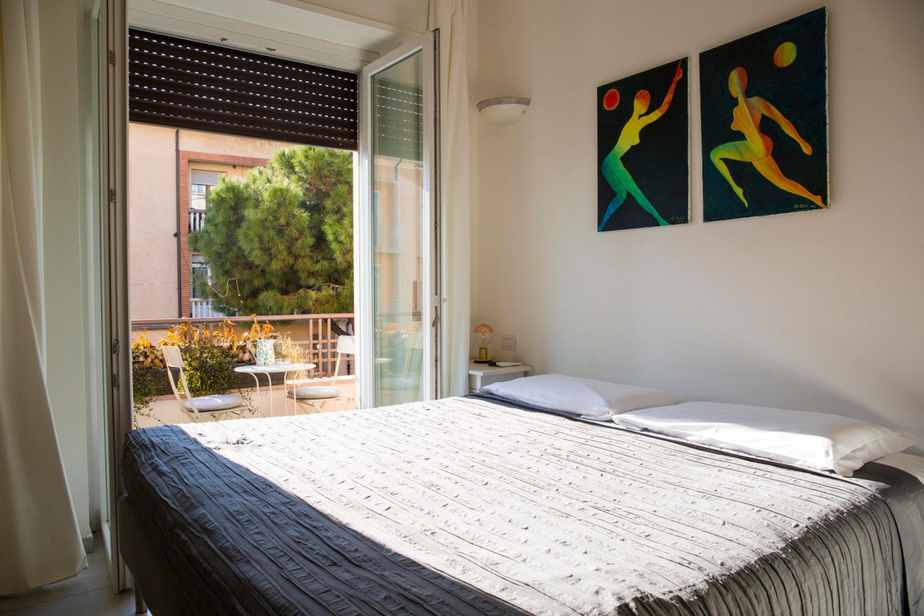 Deluxe Double or Twin Room with Balcony - Photo 1