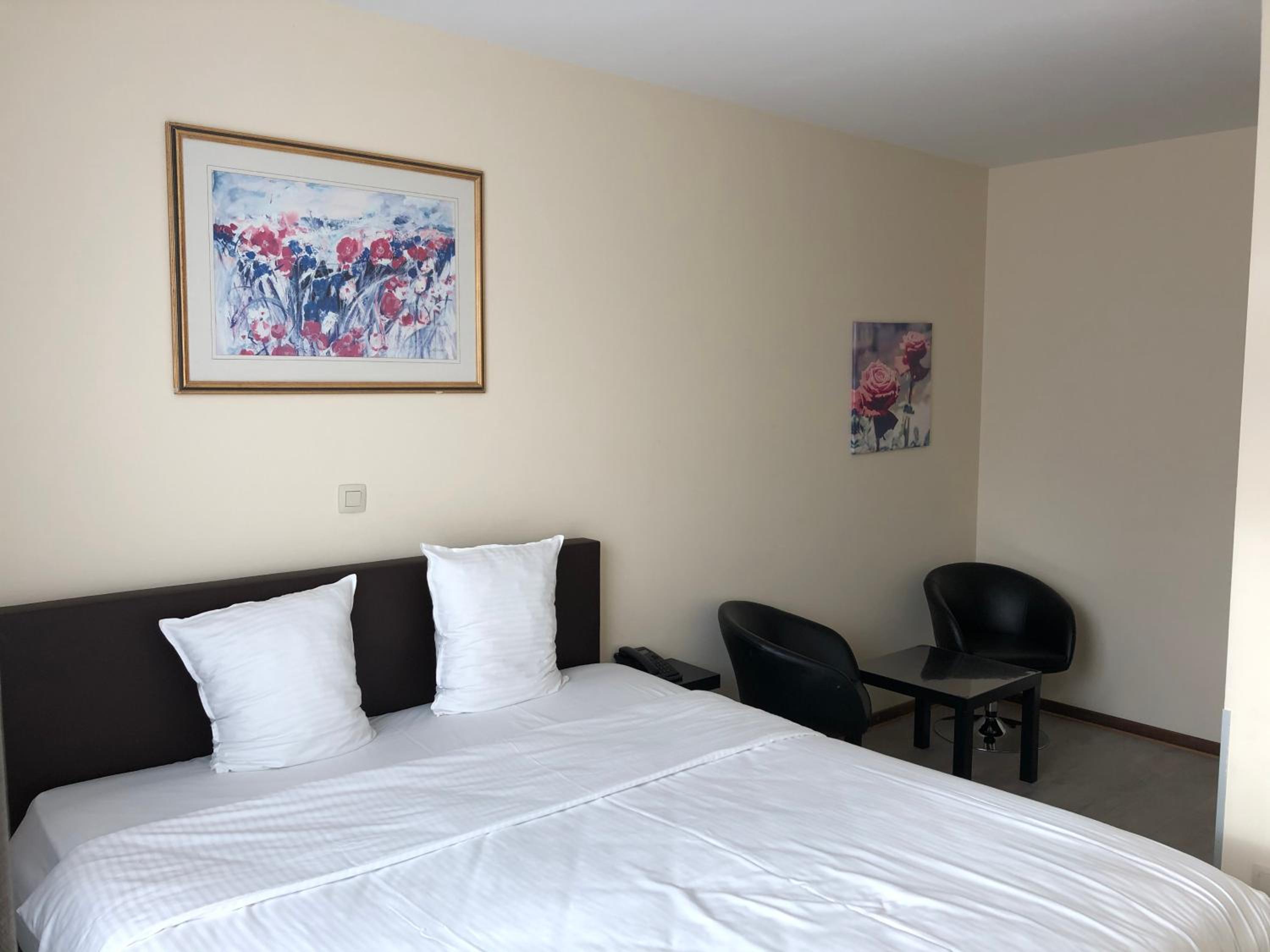 Double Room - Photo 1