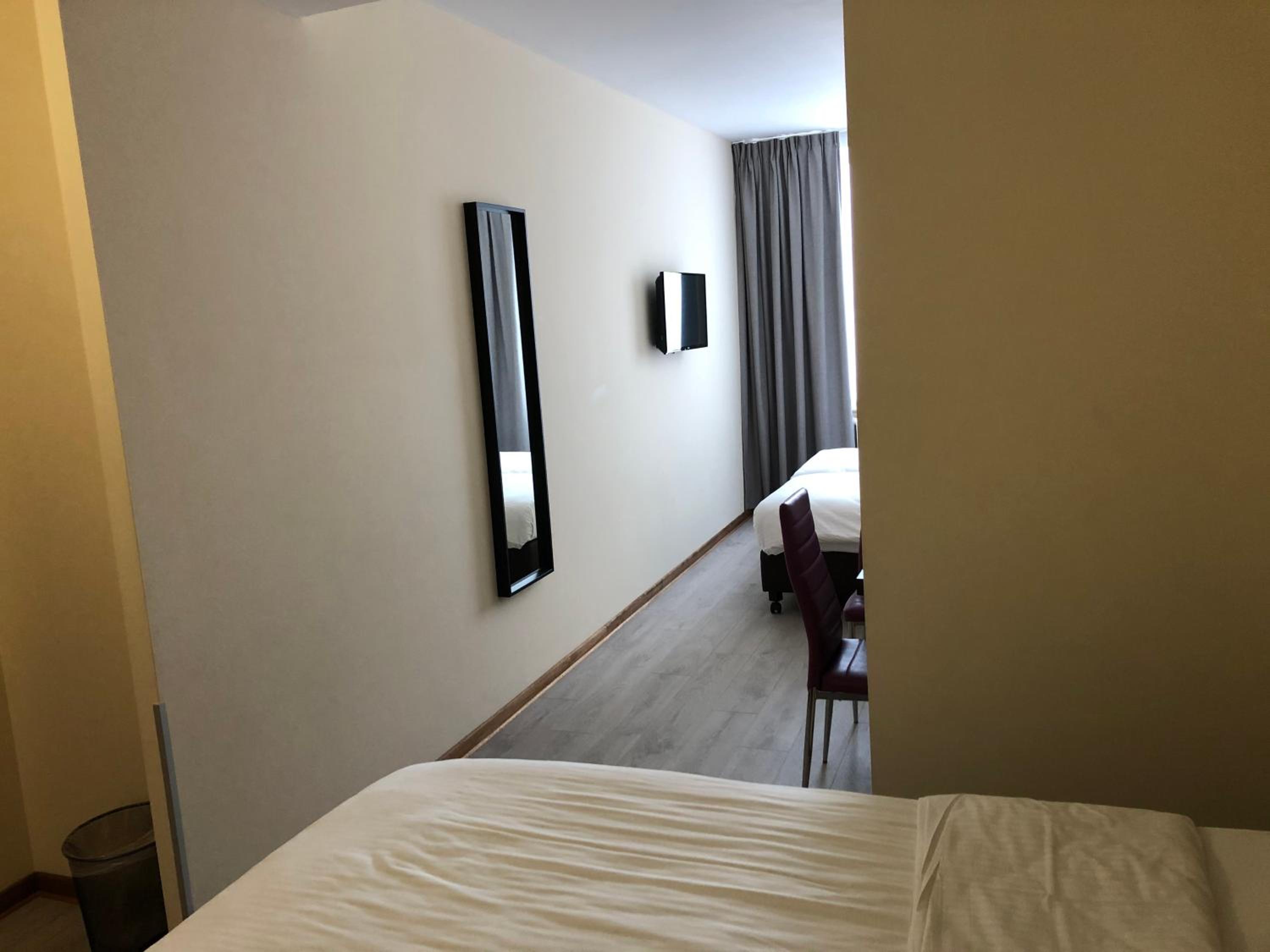 Quadruple Room - Photo 2