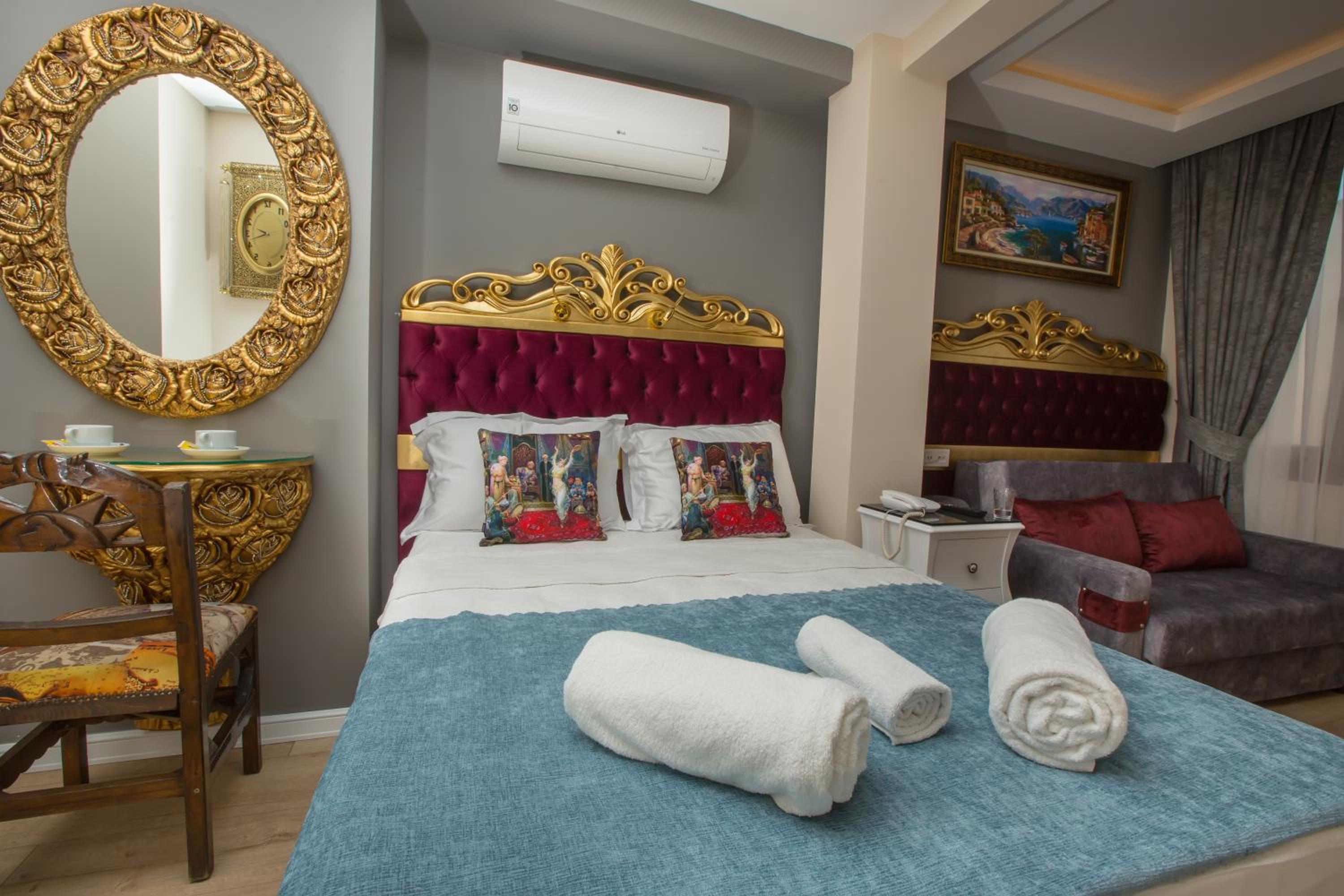 Deluxe Double Room with Sea View photo 2