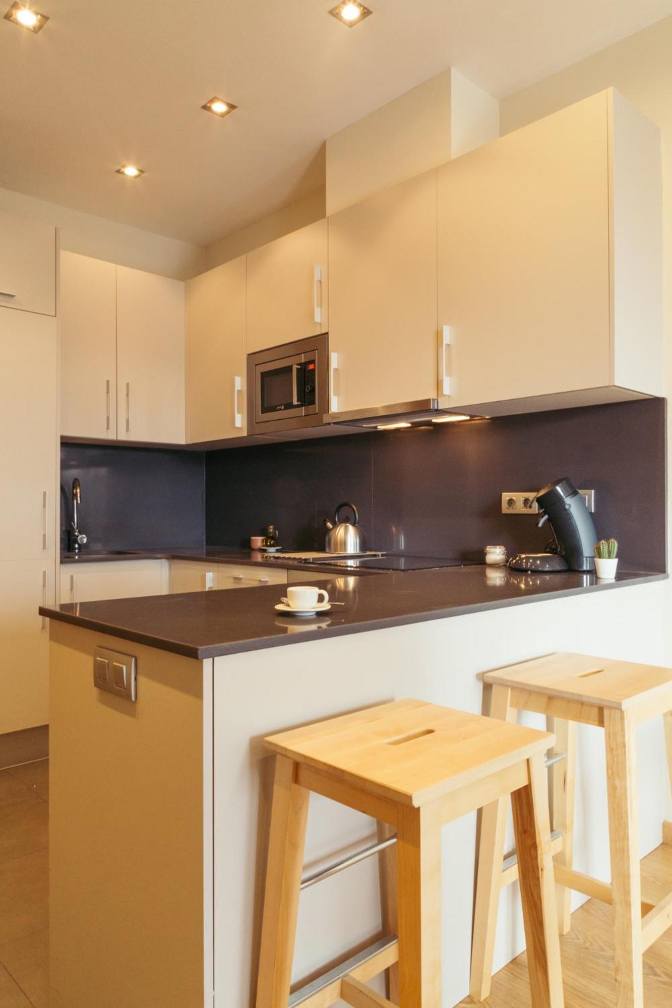 Two-Bedroom Apartment with Balcony photo 3