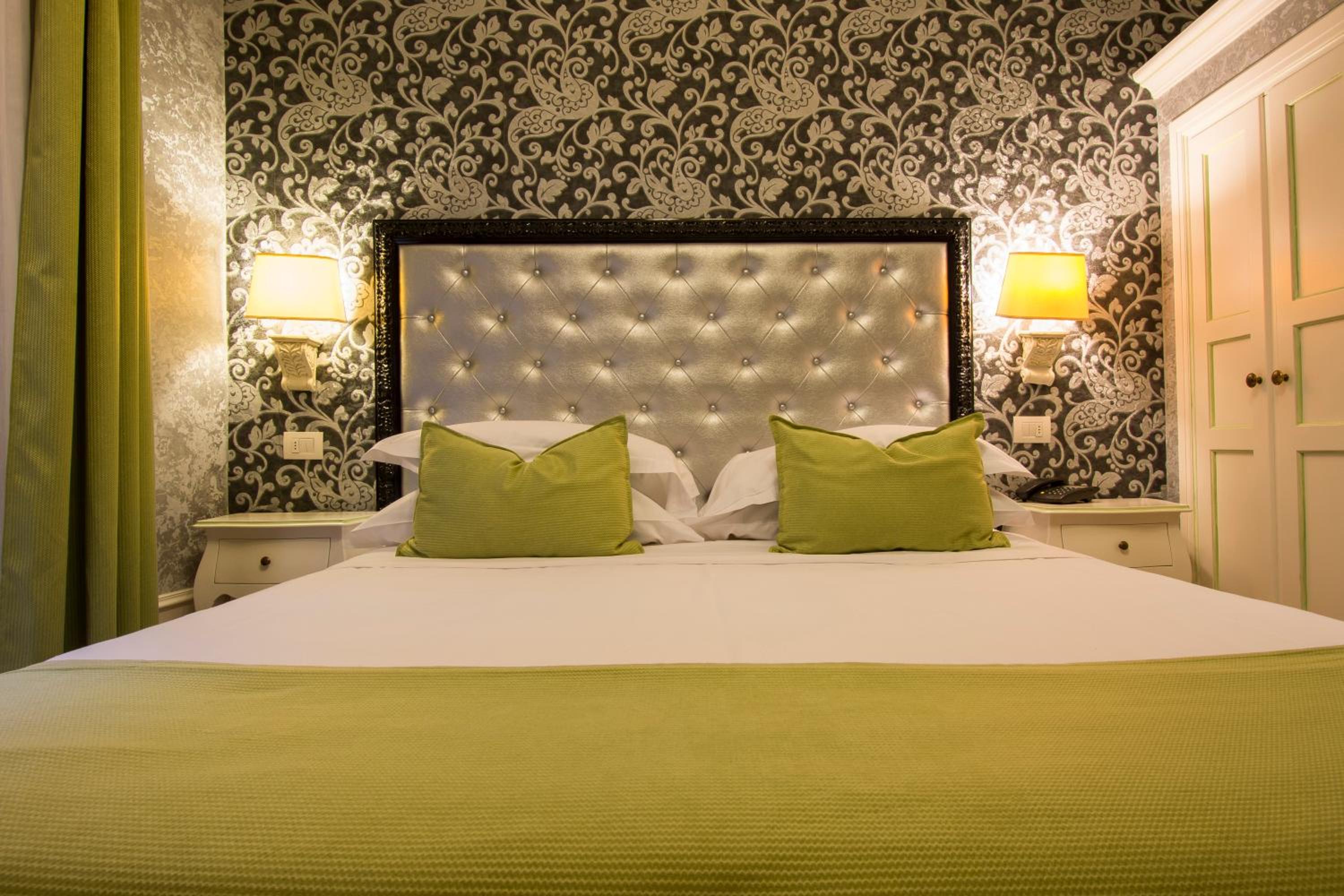Double or Twin Room - Photo 2
