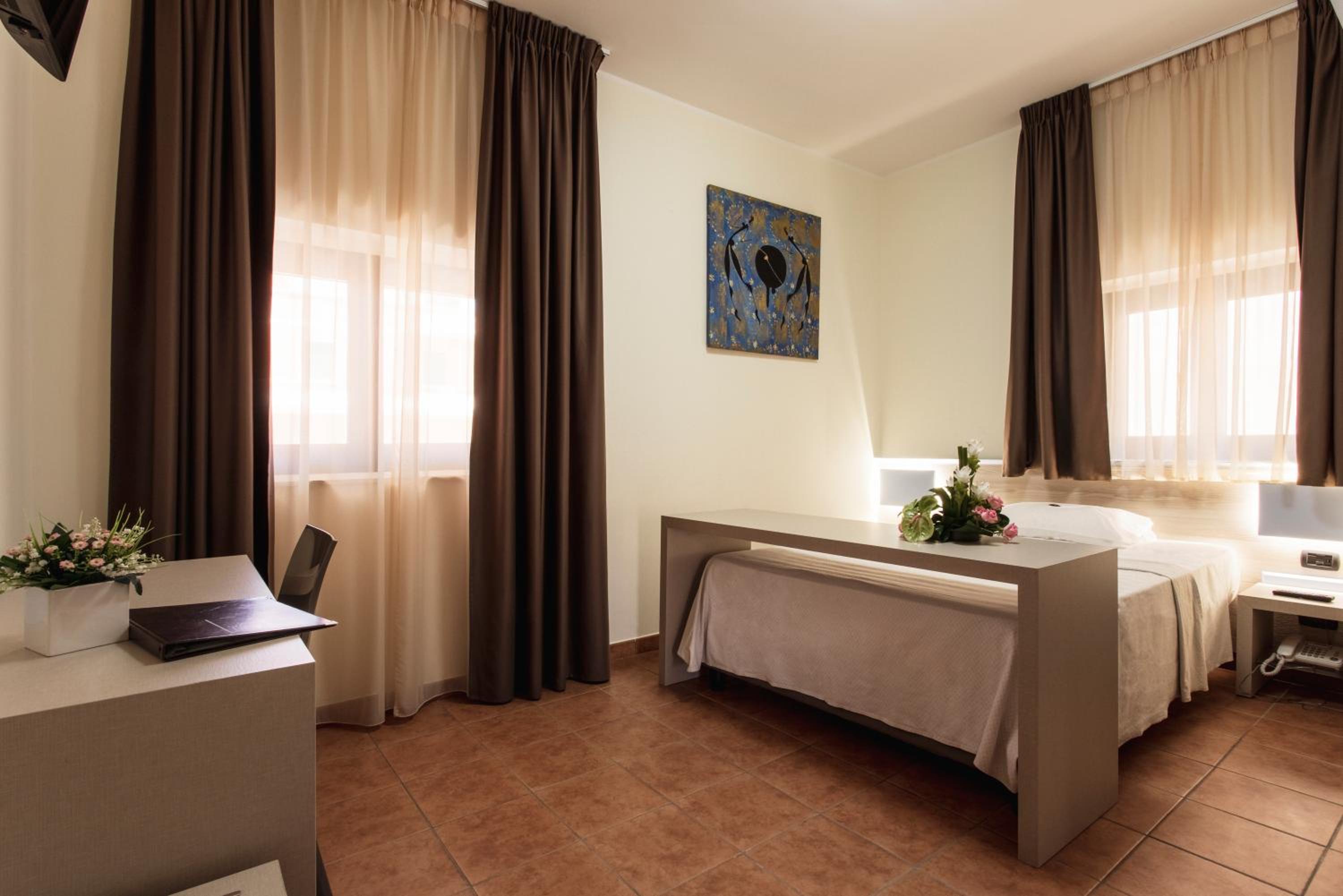 Economy Double Room - Photo 2