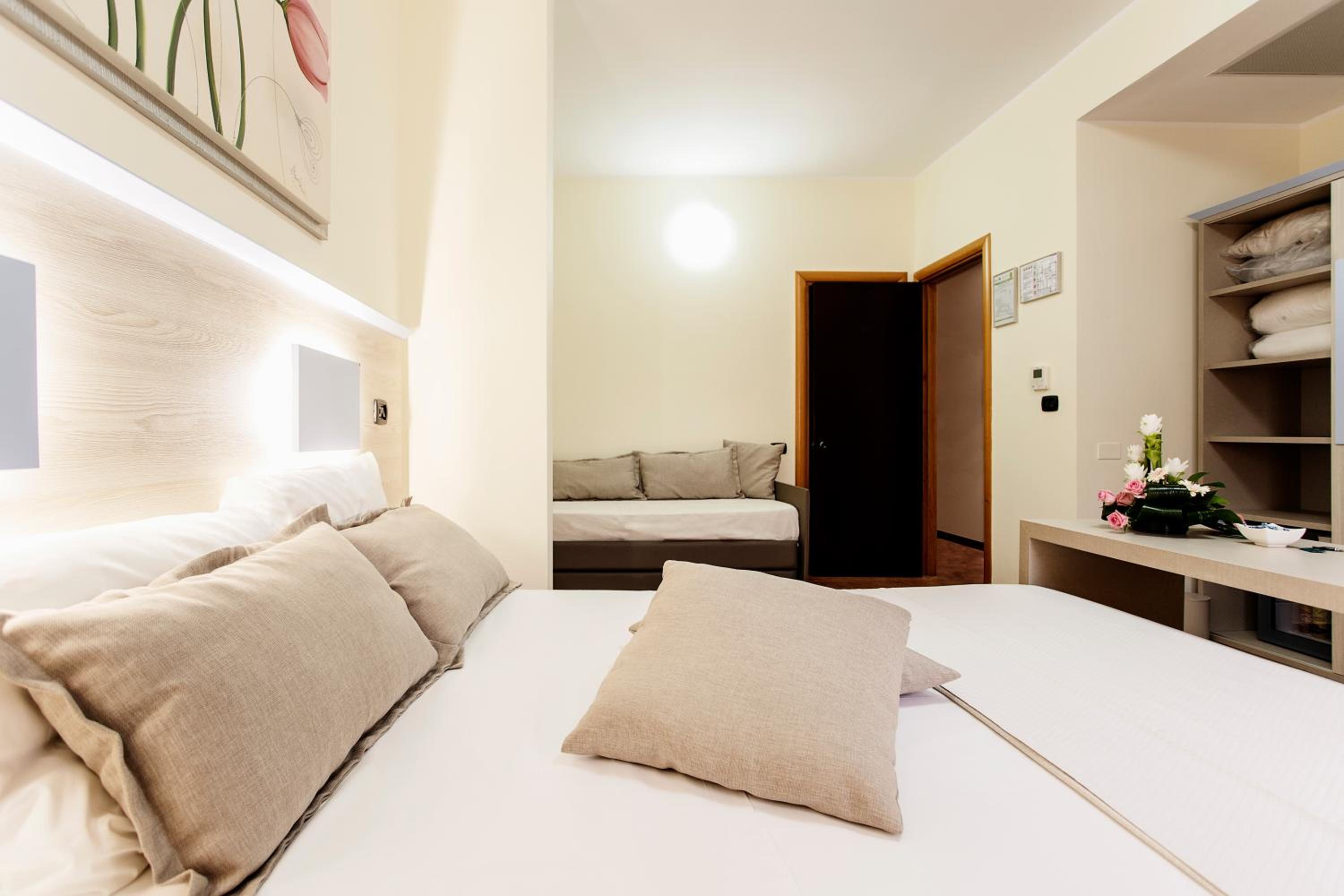 Double or Twin Room - Photo 2