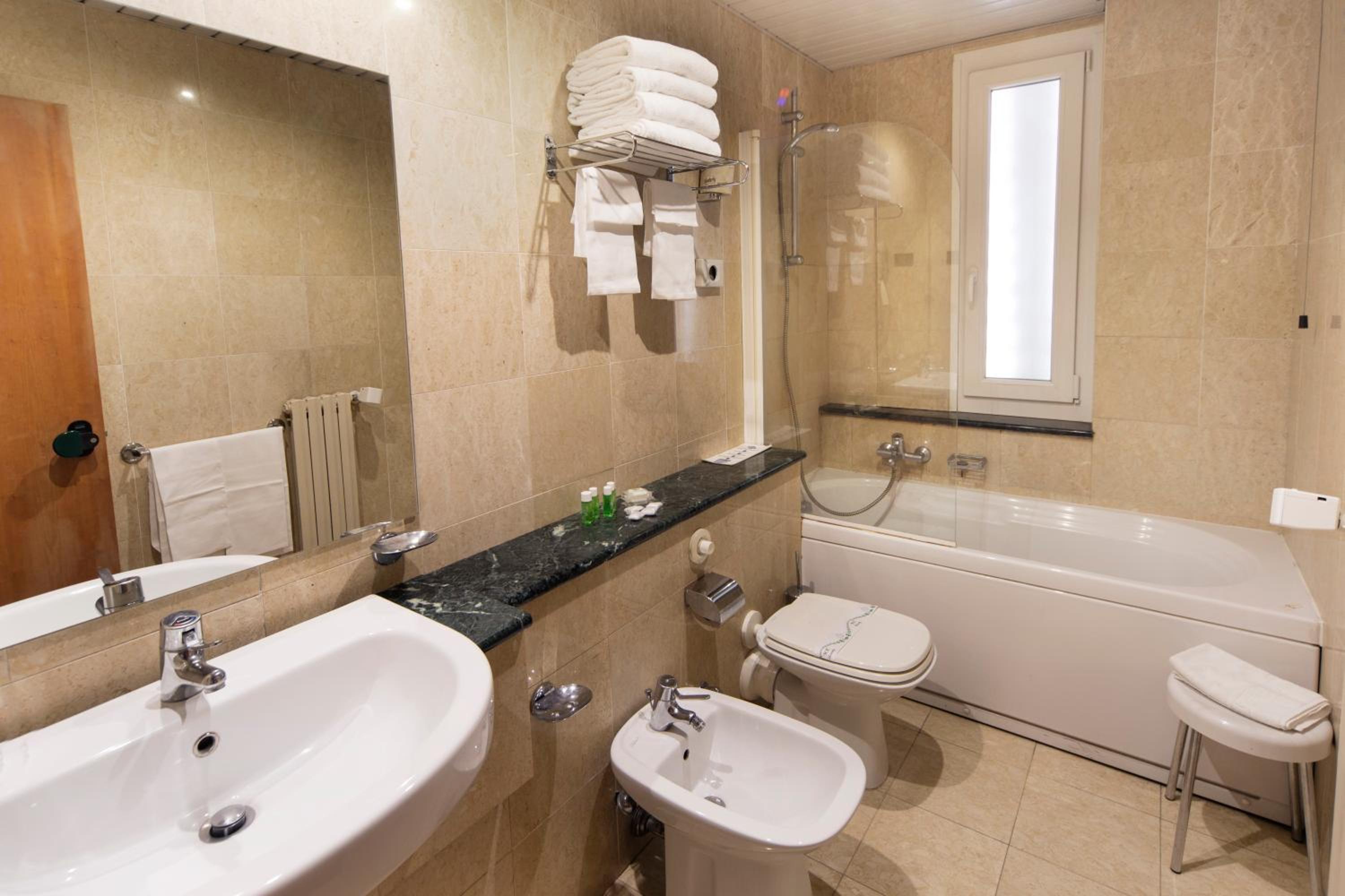 Two-Bedroom Suite photo 2