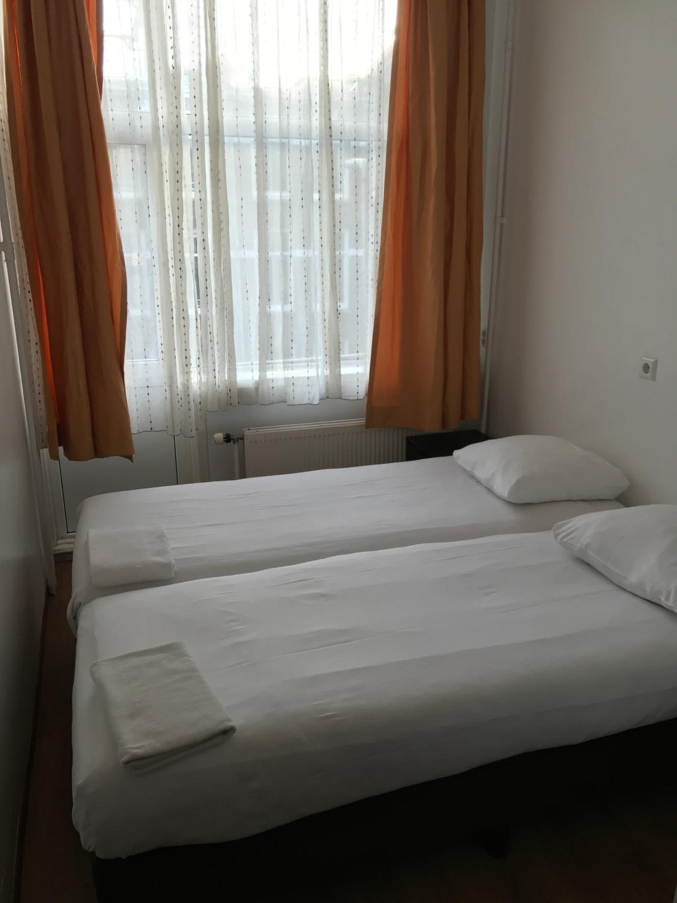 Double Room with Bathroom photo 3