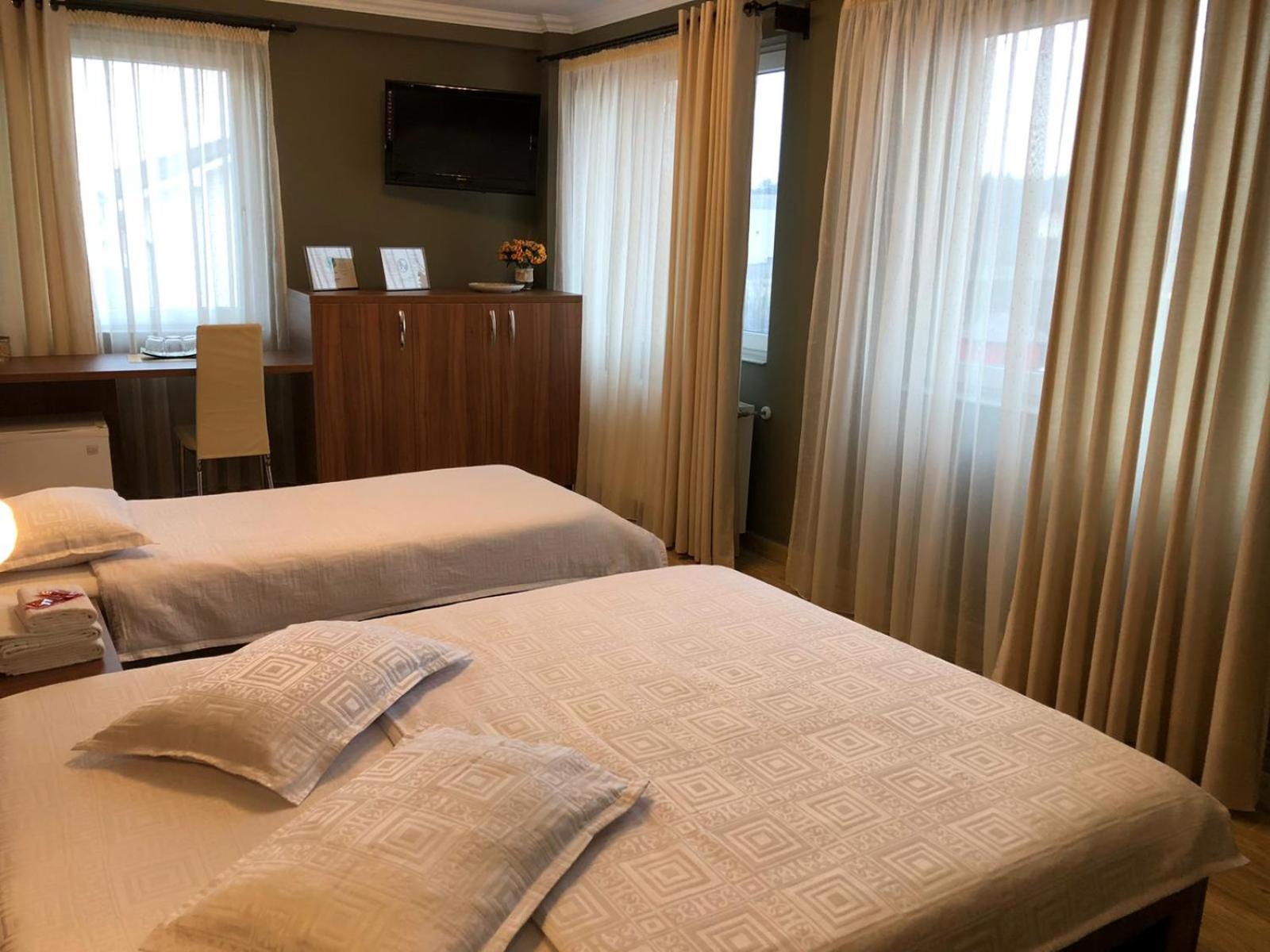 Comfort Triple Room with Shower - Photo 2