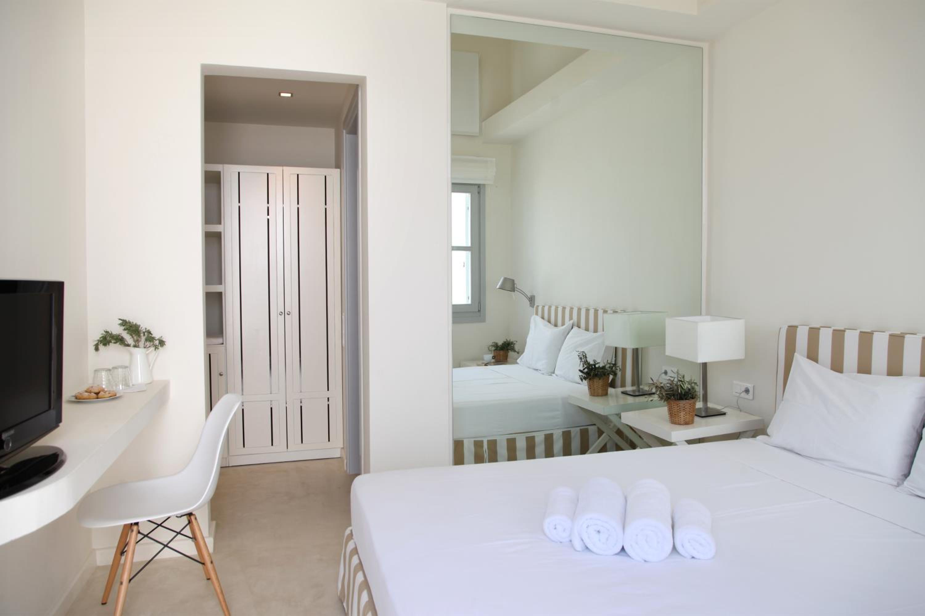 Economy Double Room photo 2