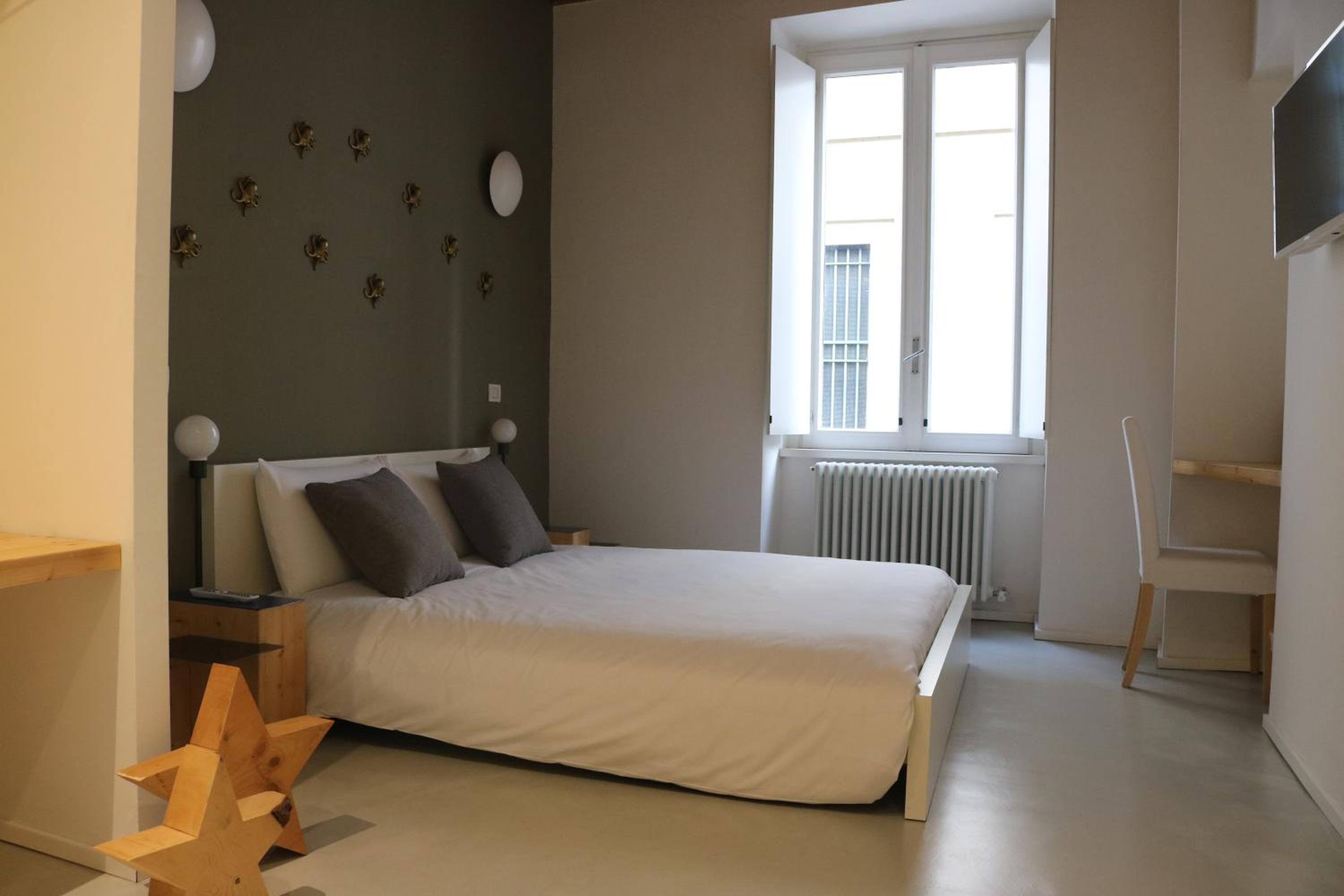 Large Double Room photo 1