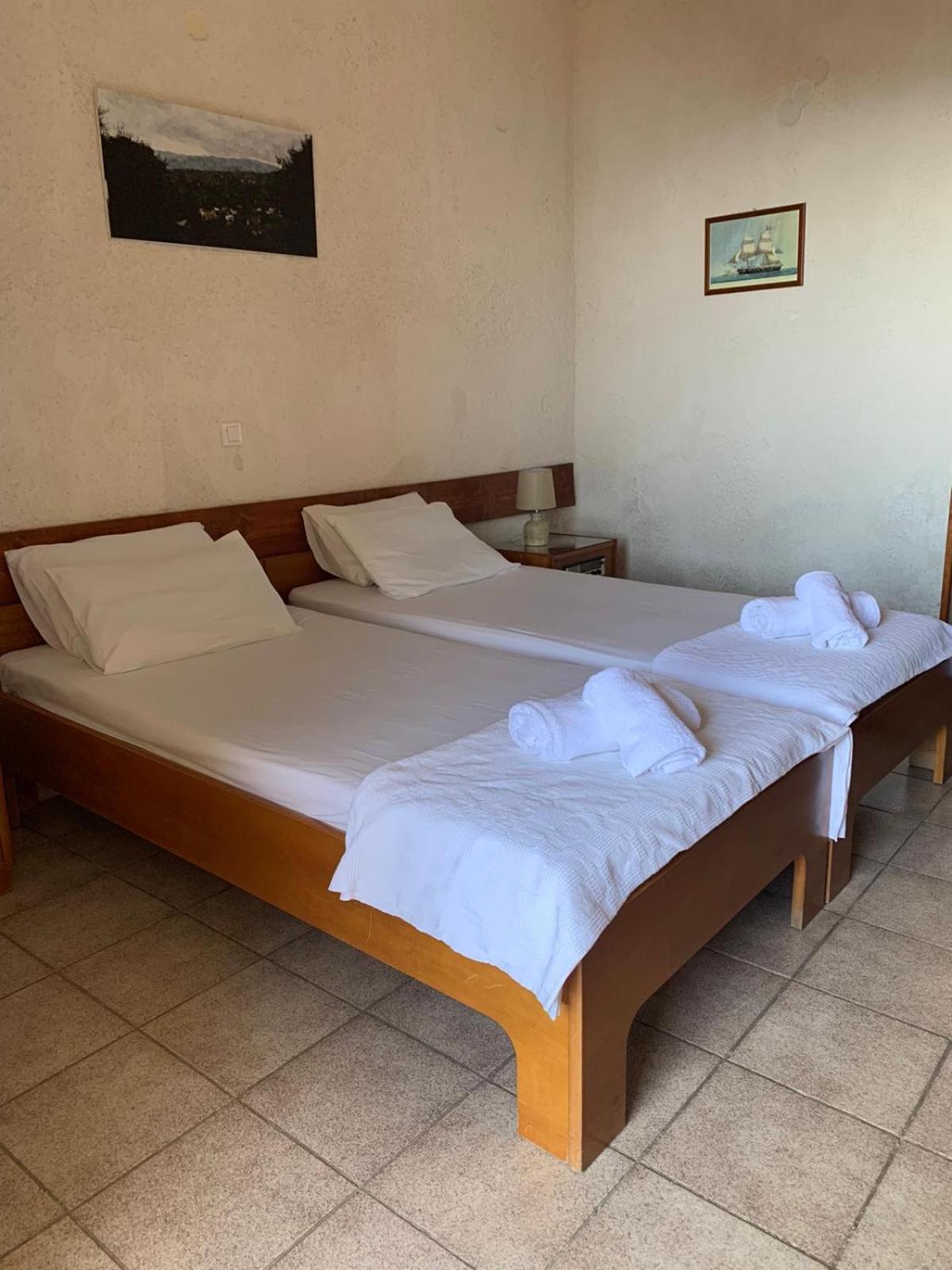 Chambre Double ou Lits Jumeaux Deluxe – Vue sur Jardin