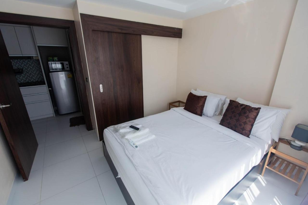 One-Bedroom Apartment thumbnail 5