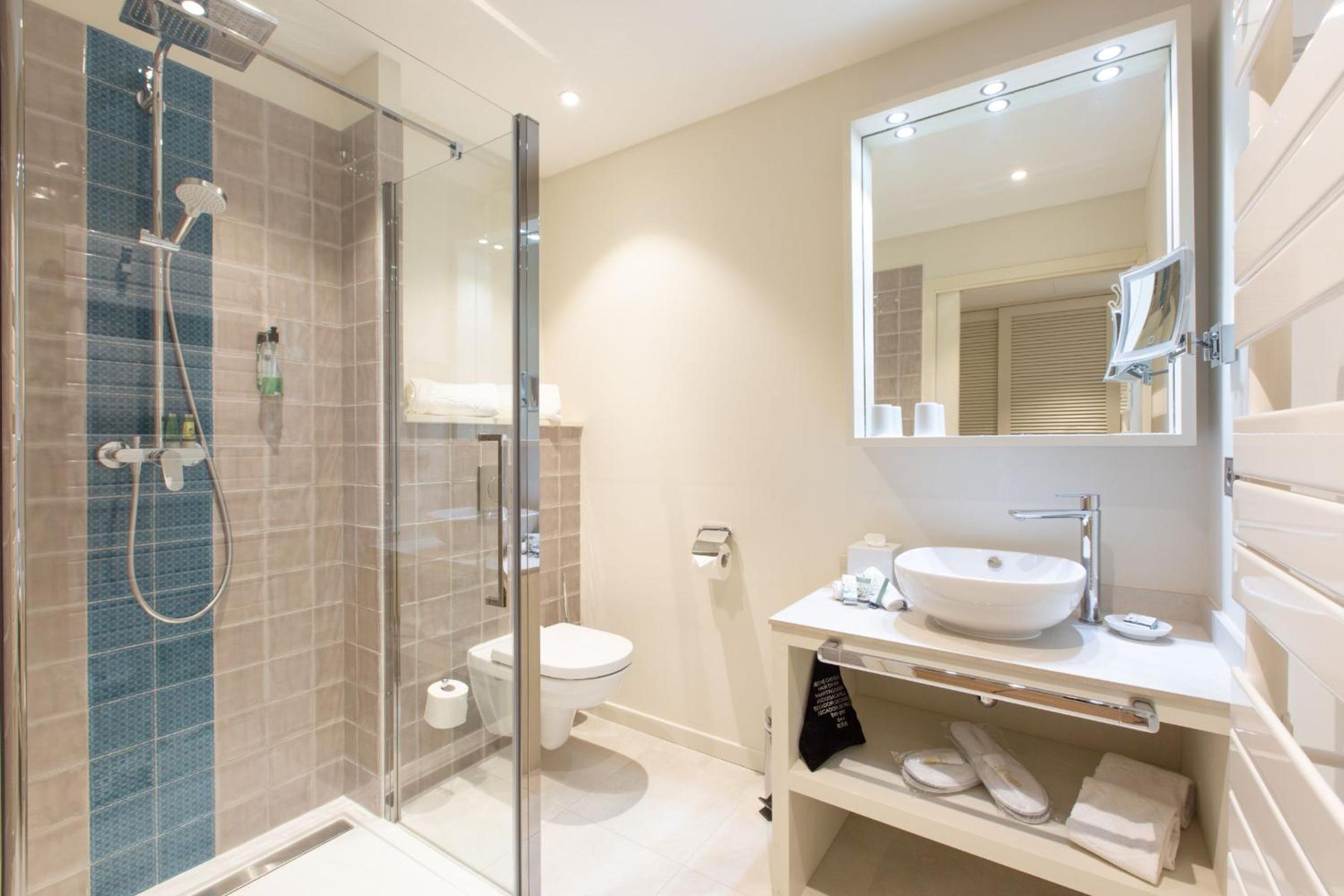 Standard Double Room - Photo 2