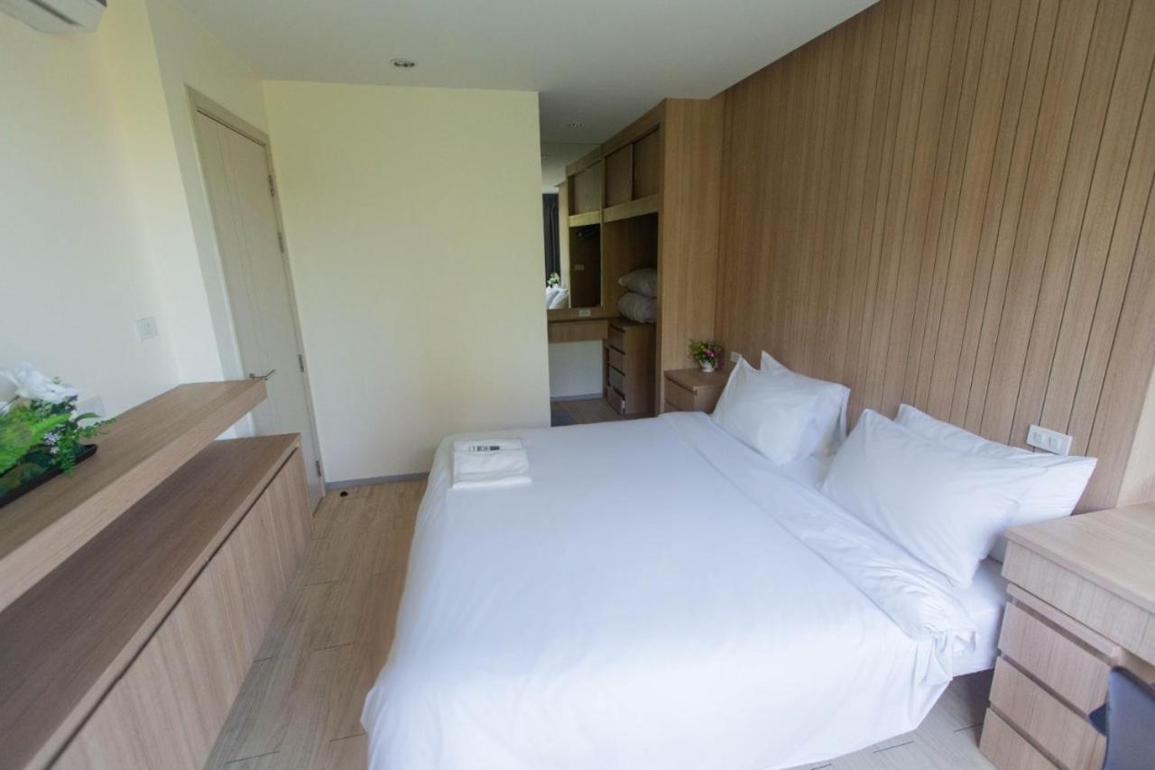 One-Bedroom Apartment - Photo 15