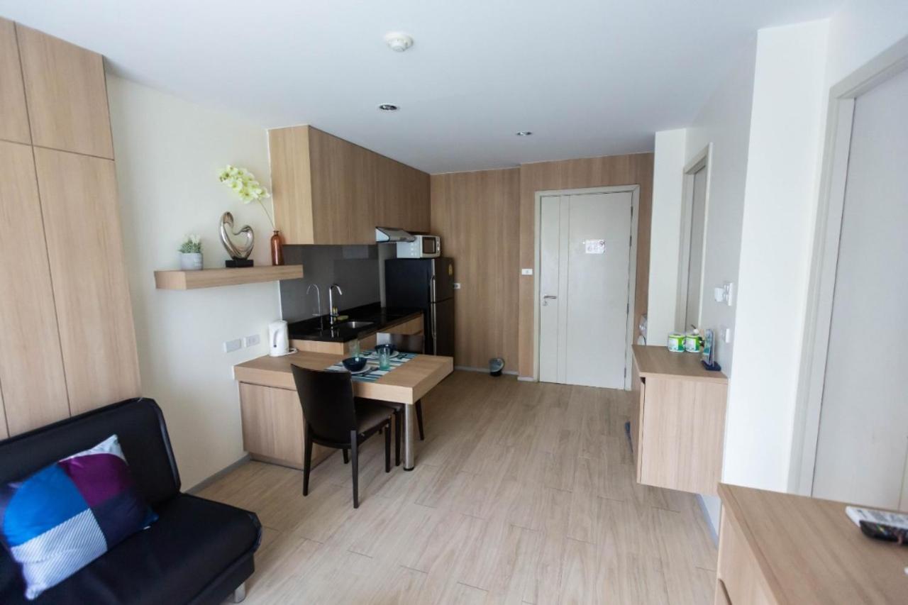 One-Bedroom Apartment - Photo 12