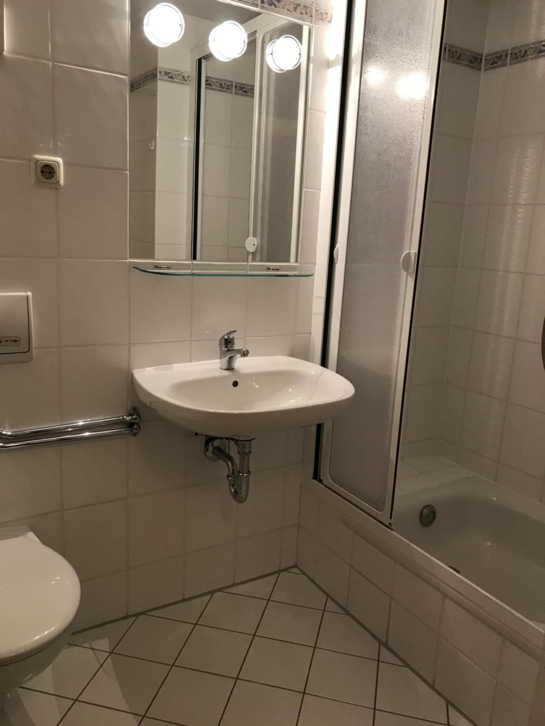 Single Room photo 3