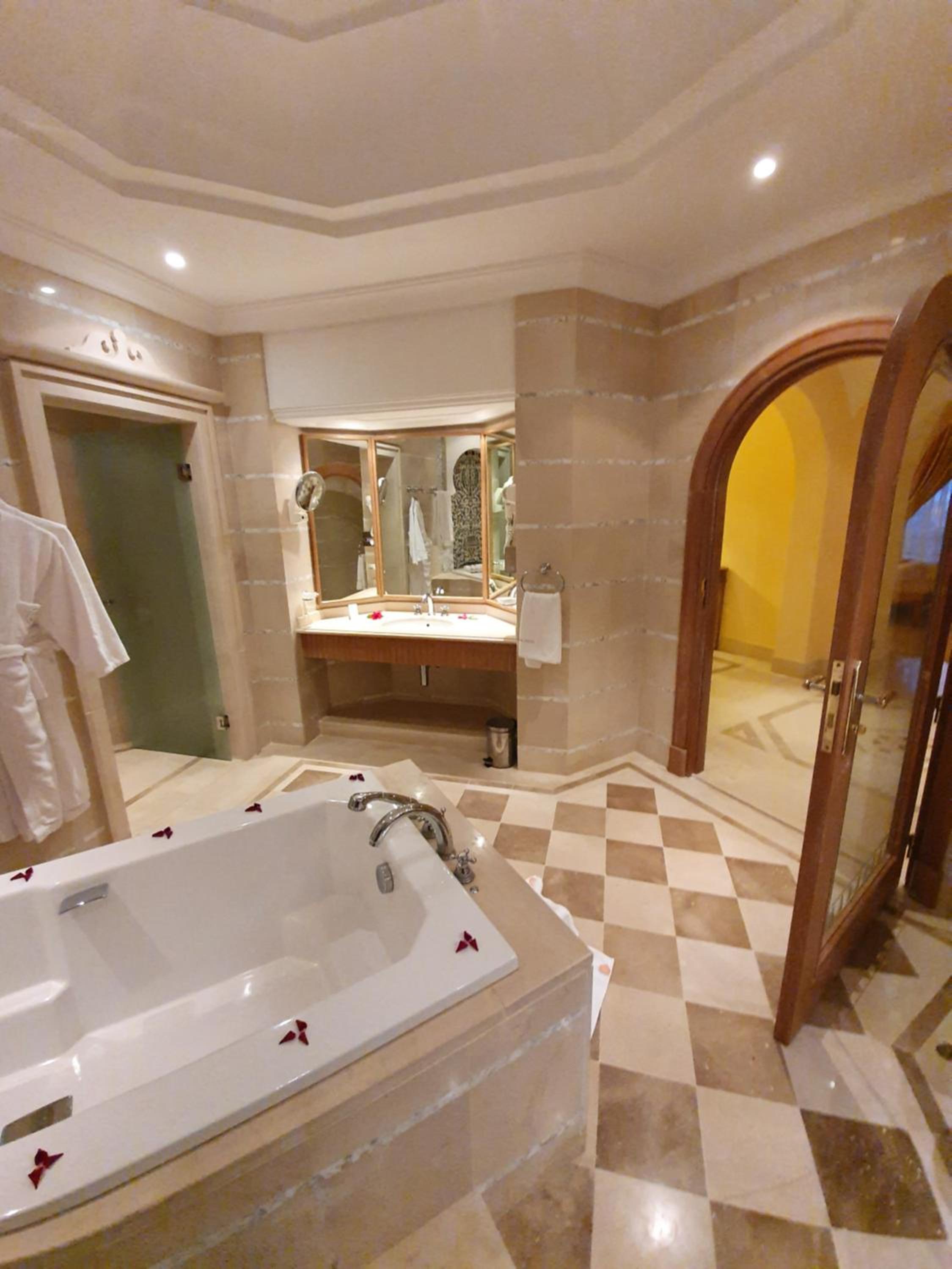 Junior Suite - Photo 8