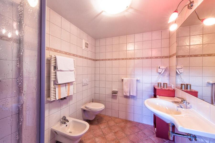 Quadruple Room with Balcony photo 3