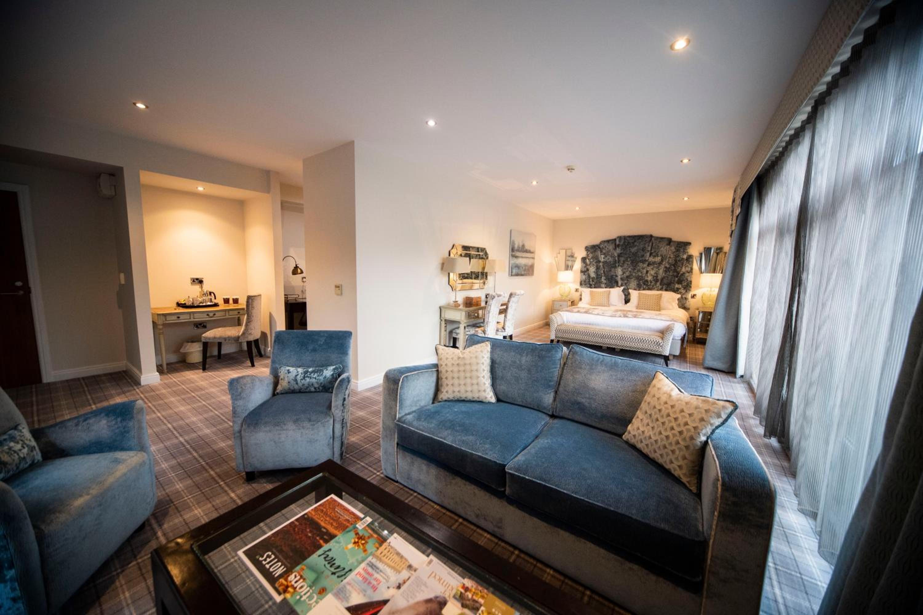 The Devonshire - Photo 4