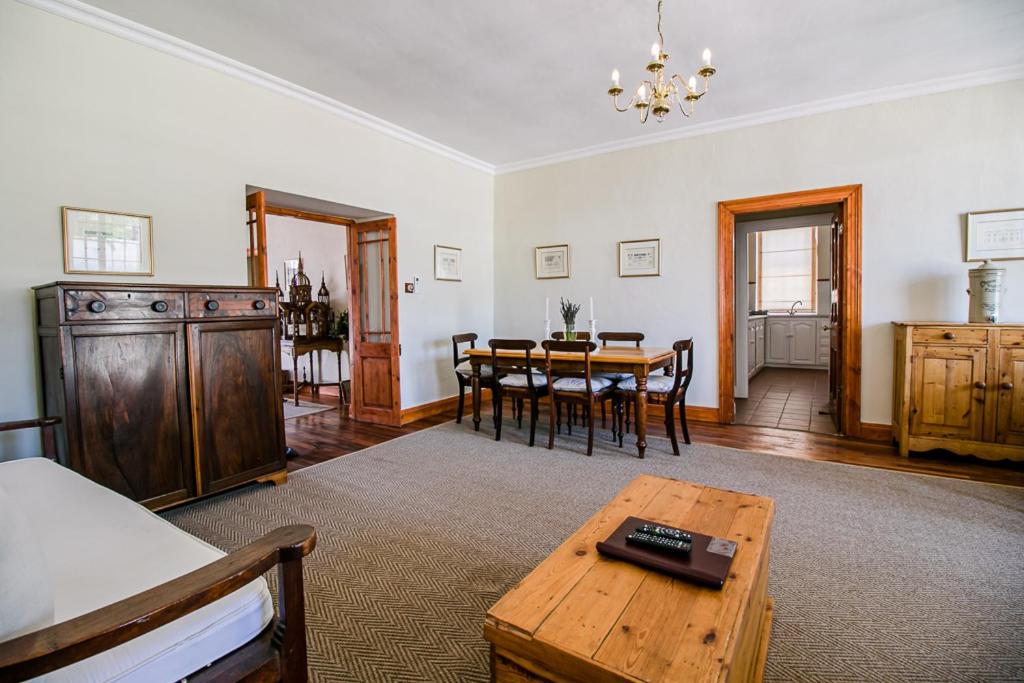 Two-Bedroom Apartment - Photo 3