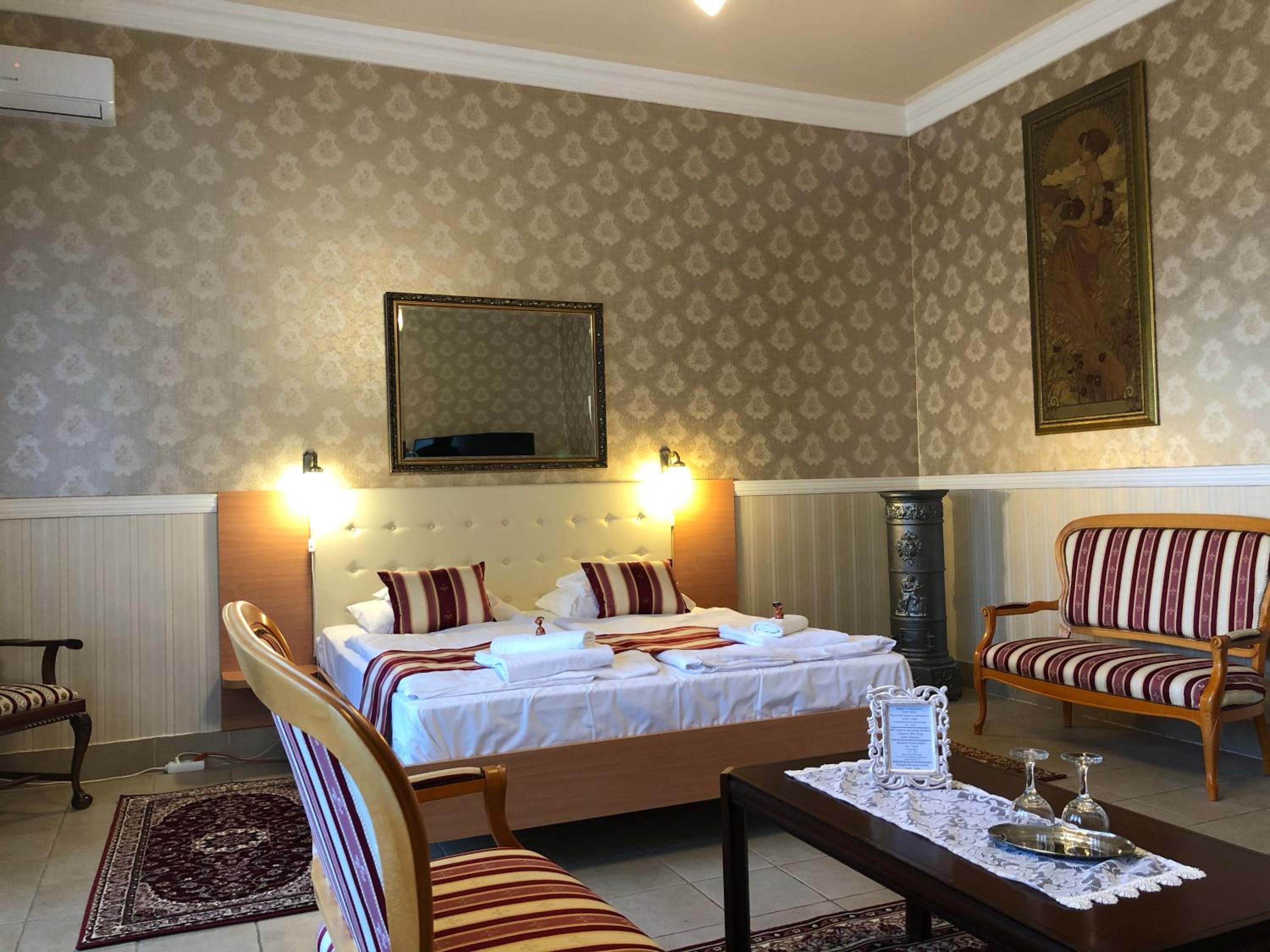 Superior Queen Room