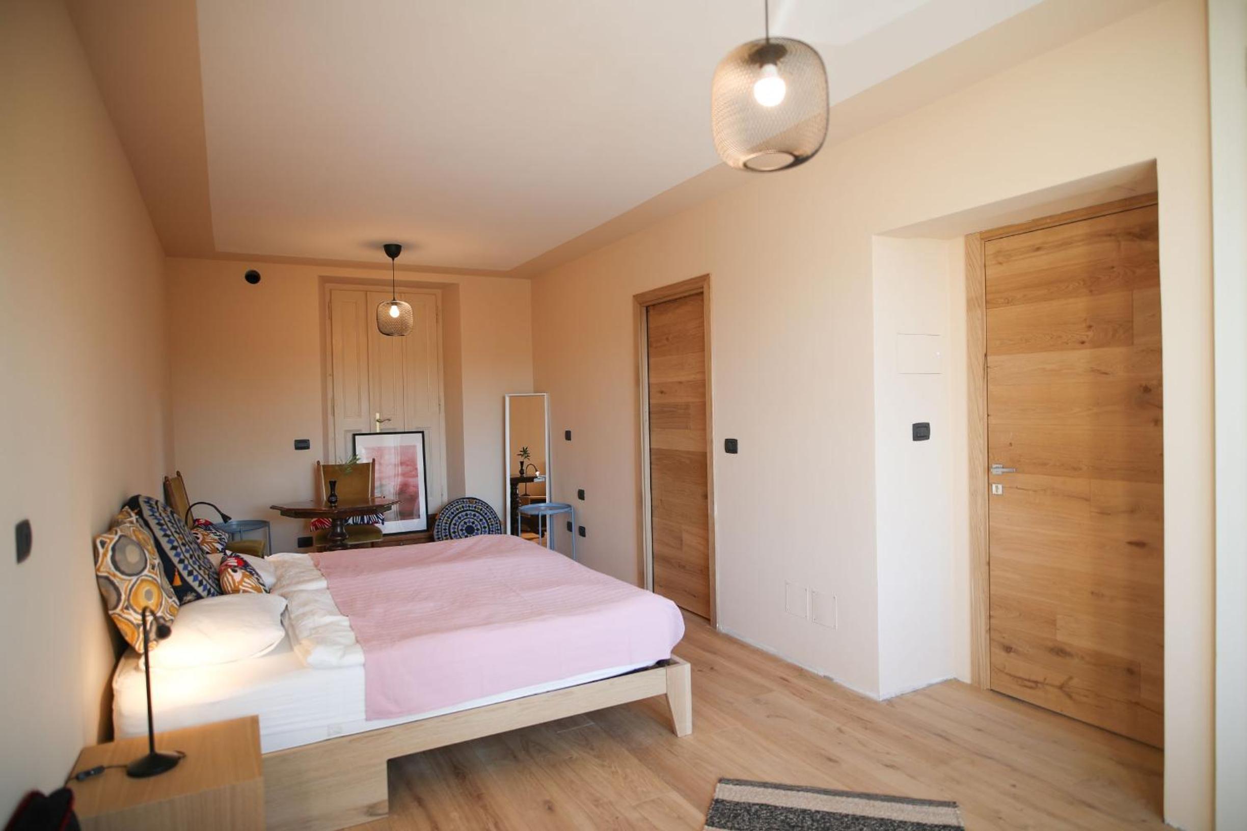 Deluxe Double Room - Photo 7
