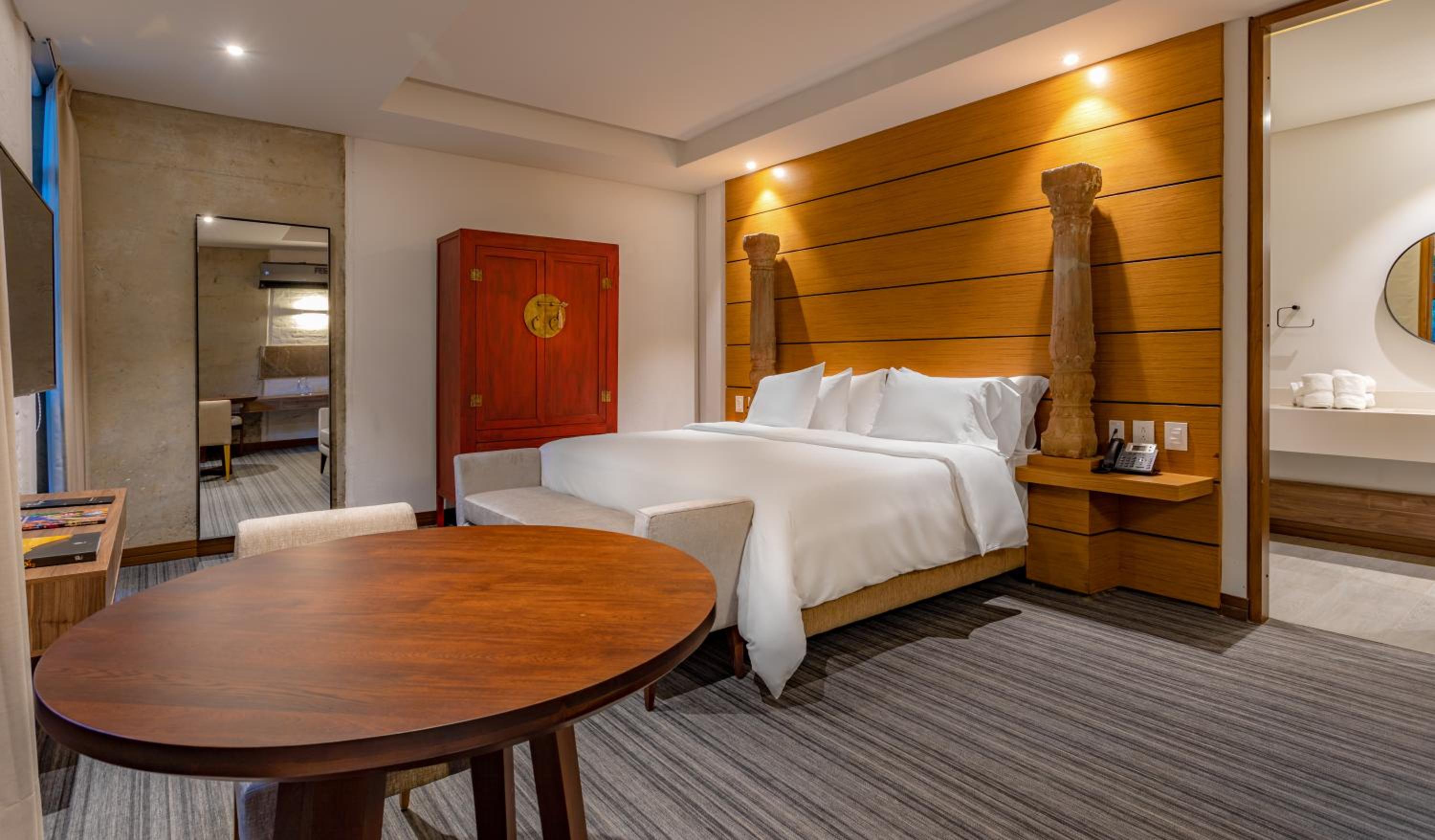 Standard Suite - Photo 3