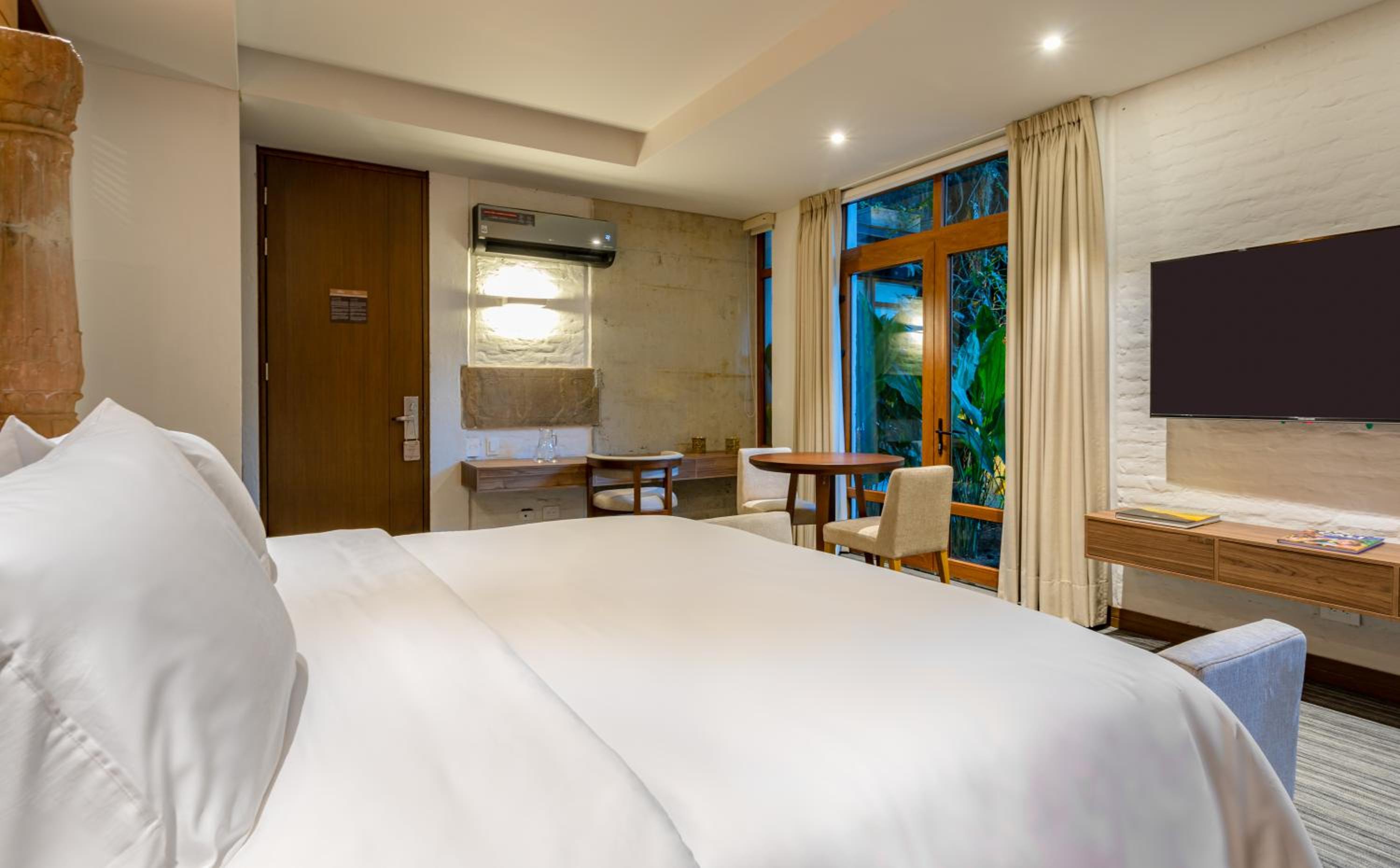 Standard Suite - Photo 4